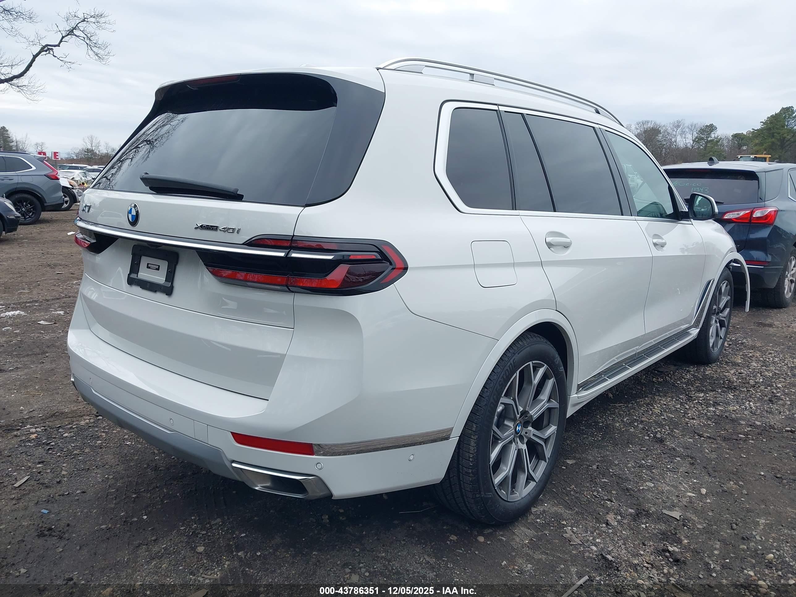 BMW X7 image 4