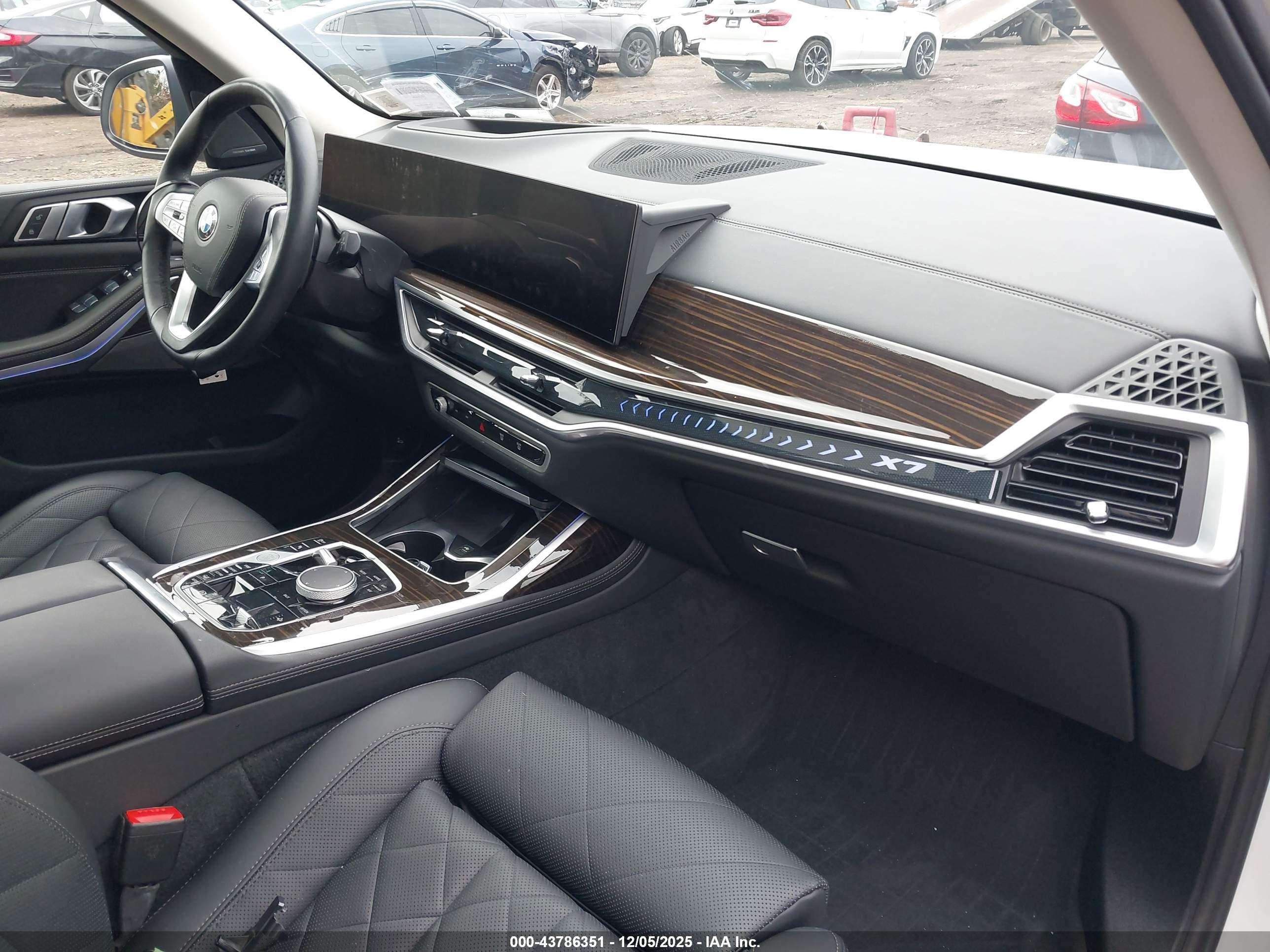 BMW X7 image 5