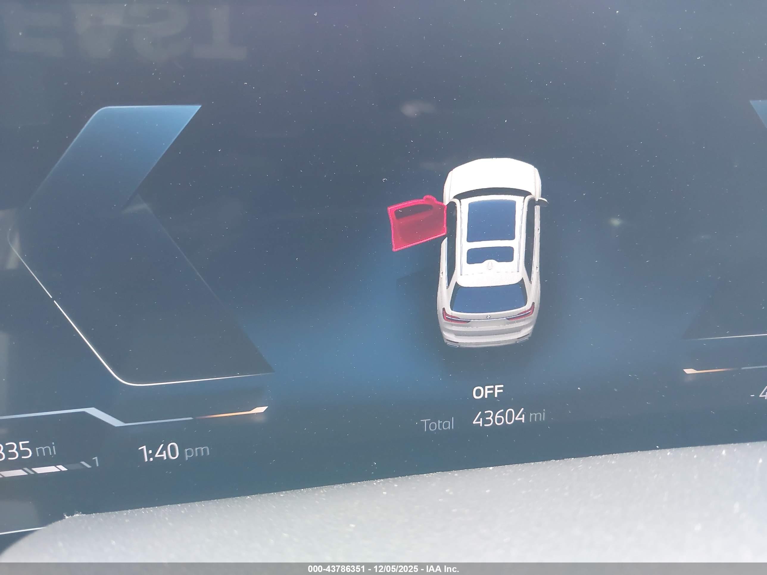 BMW X7 image 7