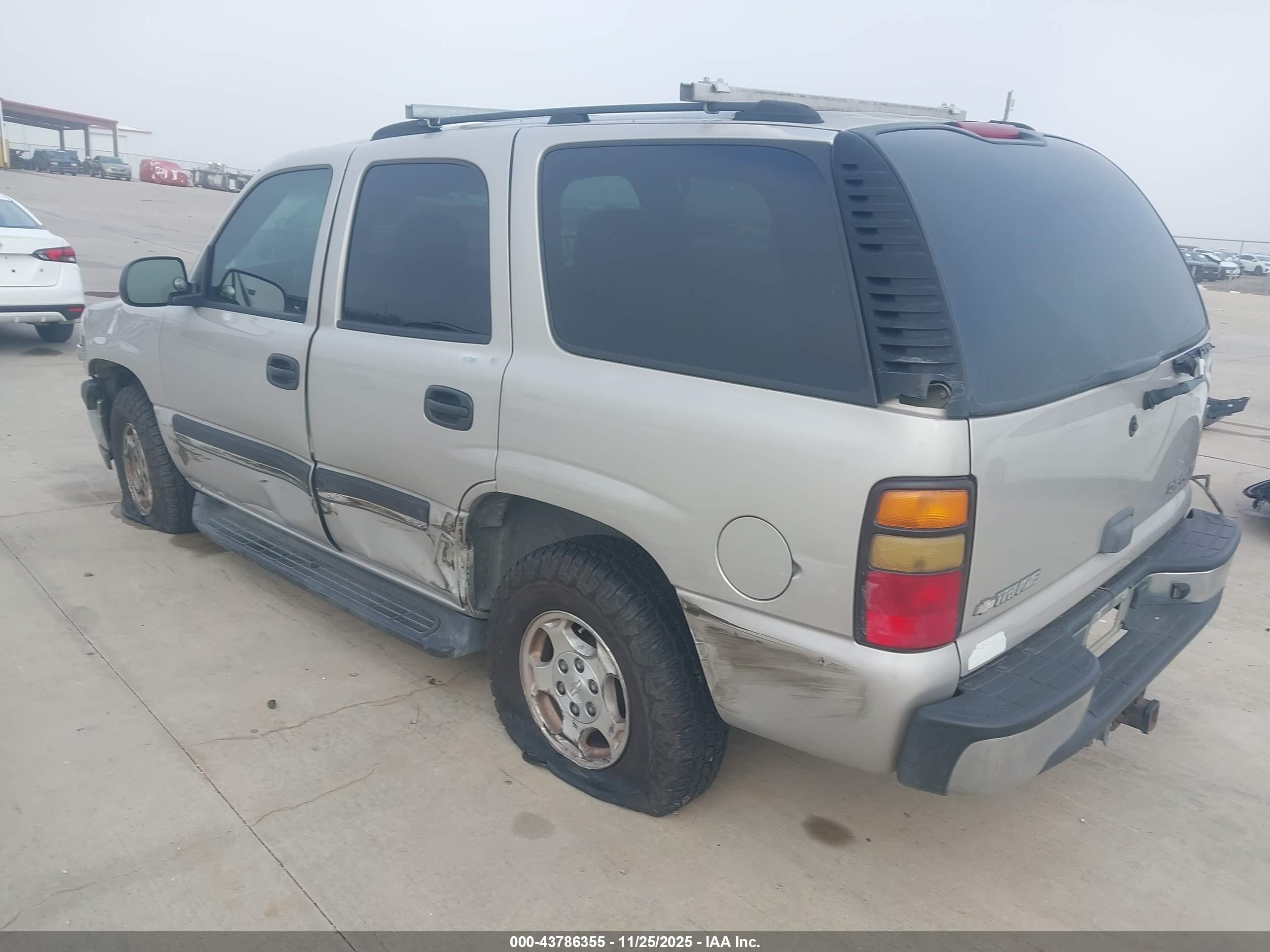 CHEVROLET TAHOE image 3