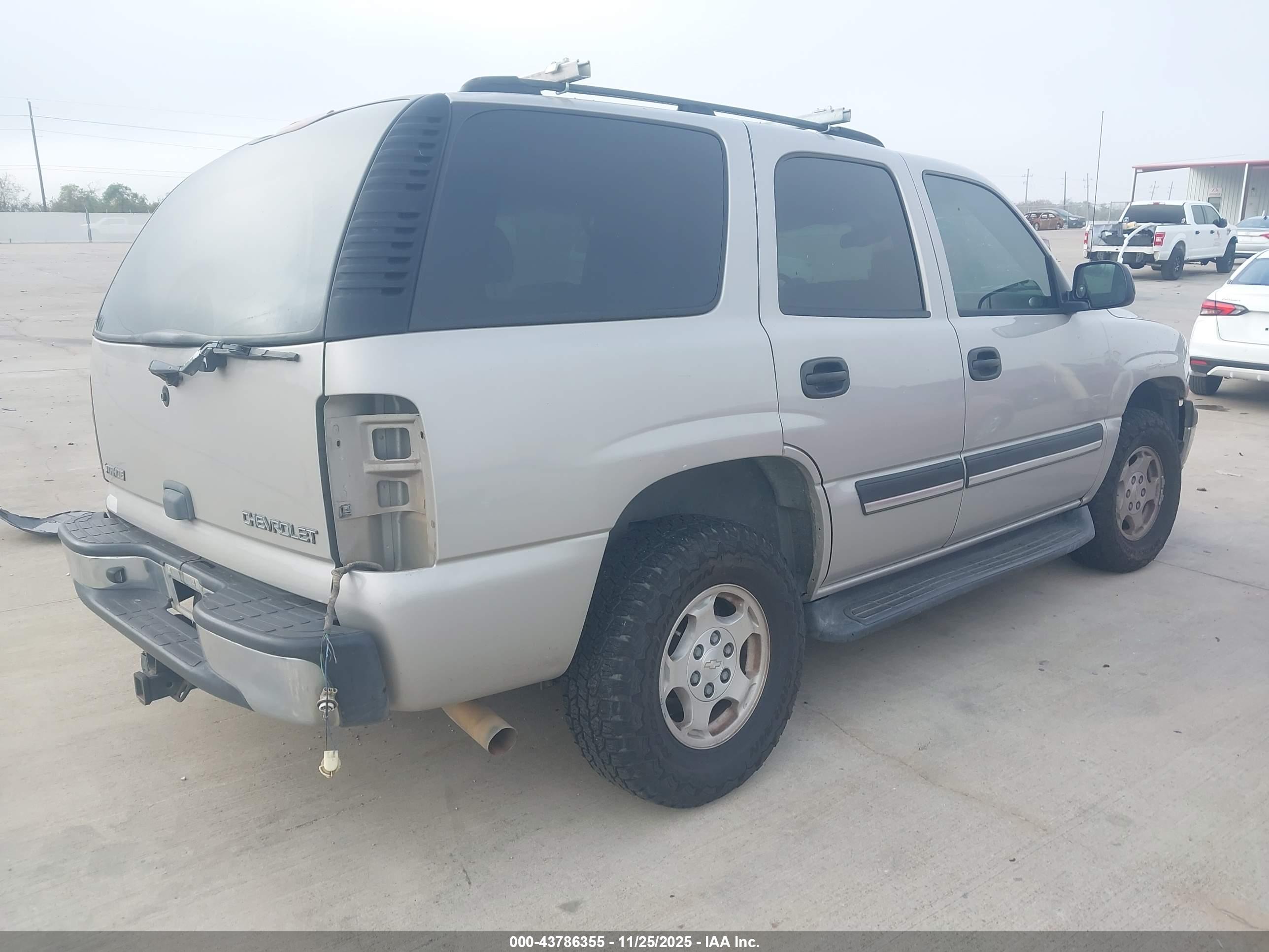 CHEVROLET TAHOE image 4