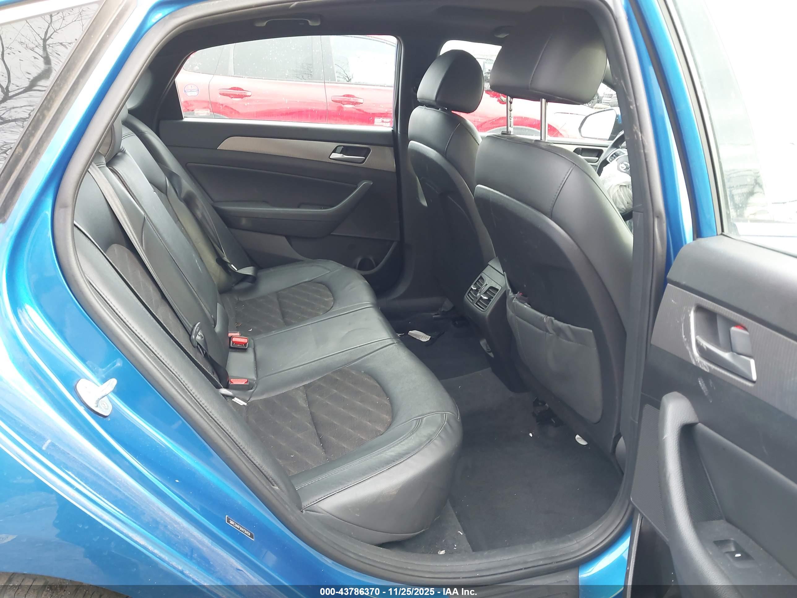 HYUNDAI SONATA image 8