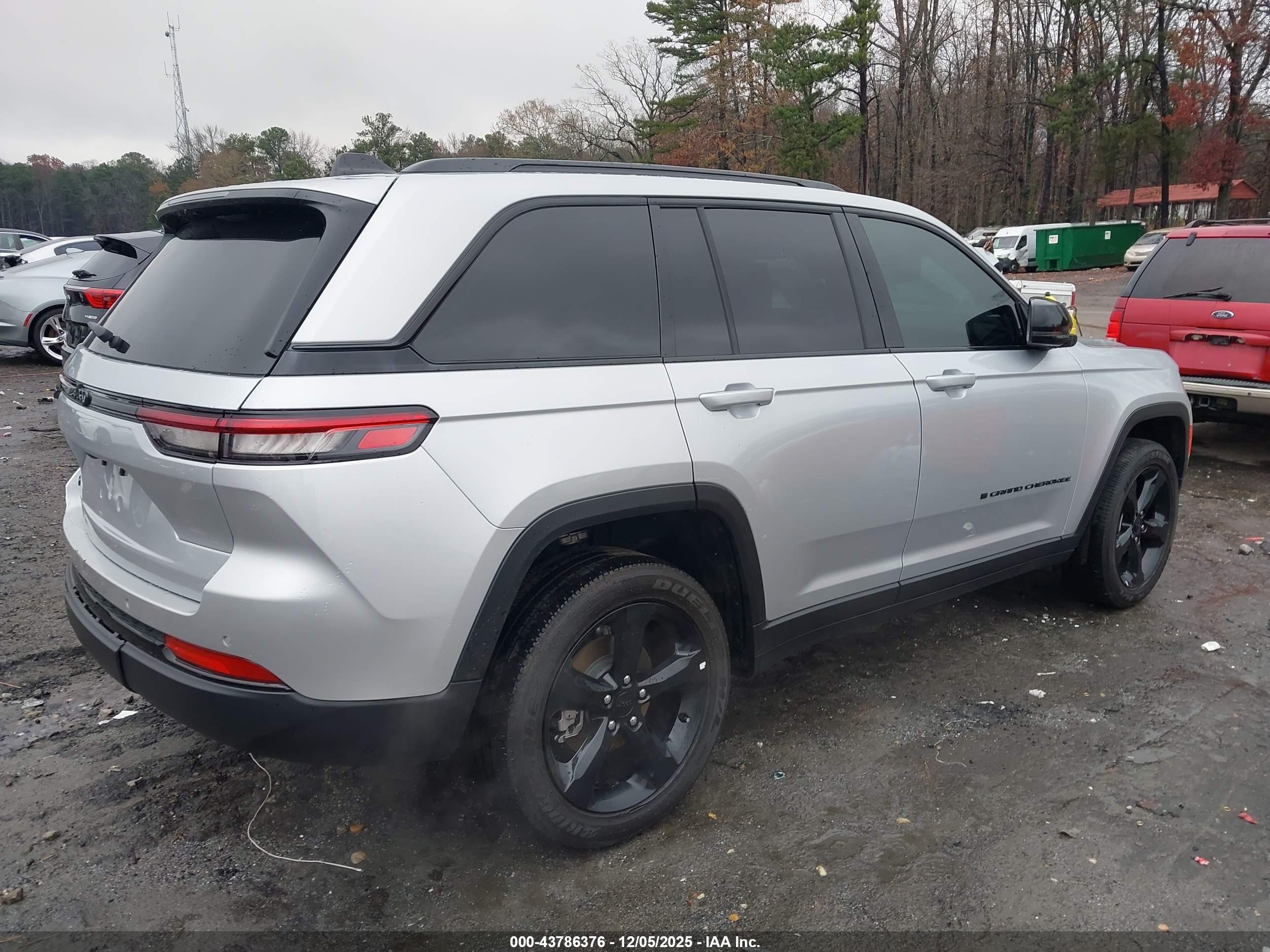 JEEP GRAND image 4