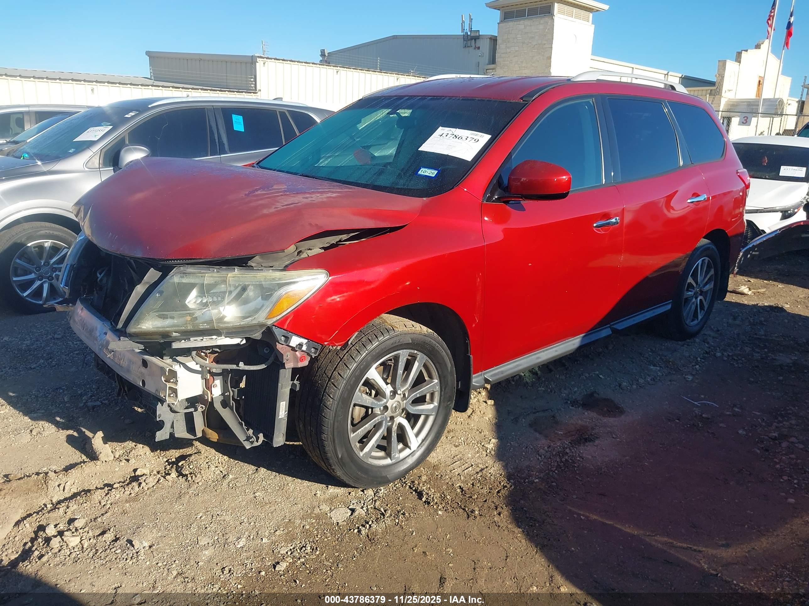 NISSAN PATHFINDER image 2