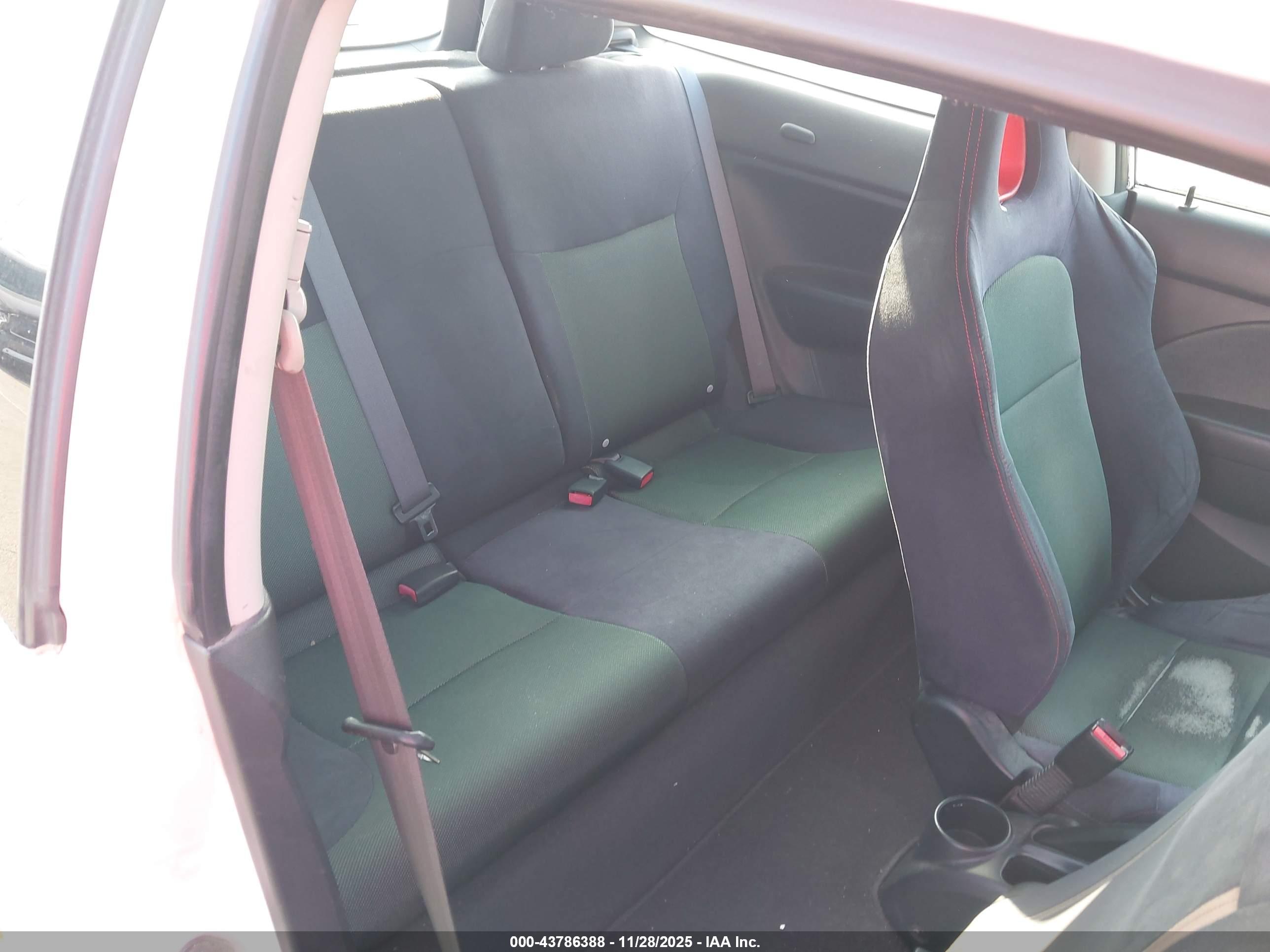 HONDA CIVIC image 8