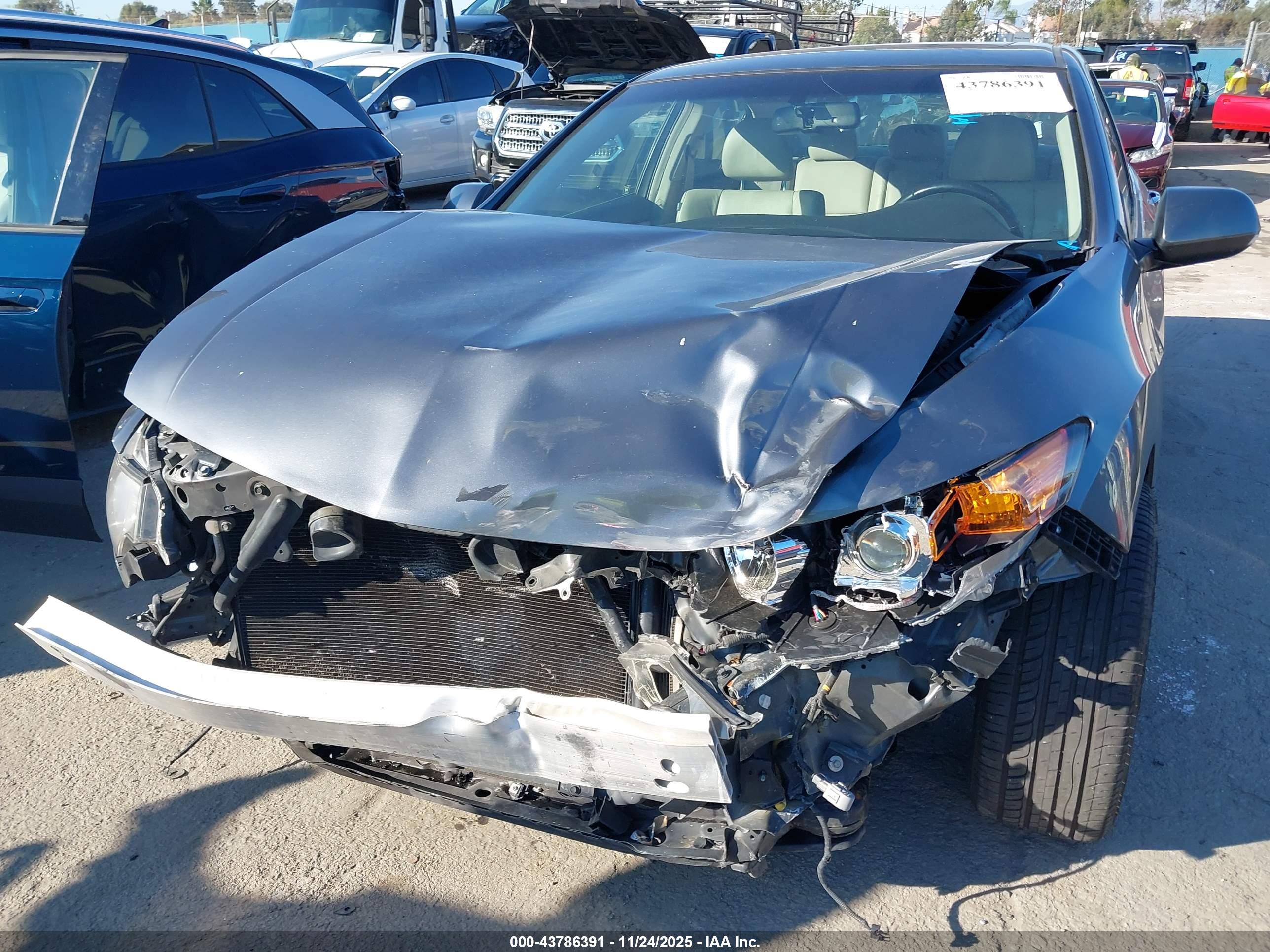 ACURA TSX image 6