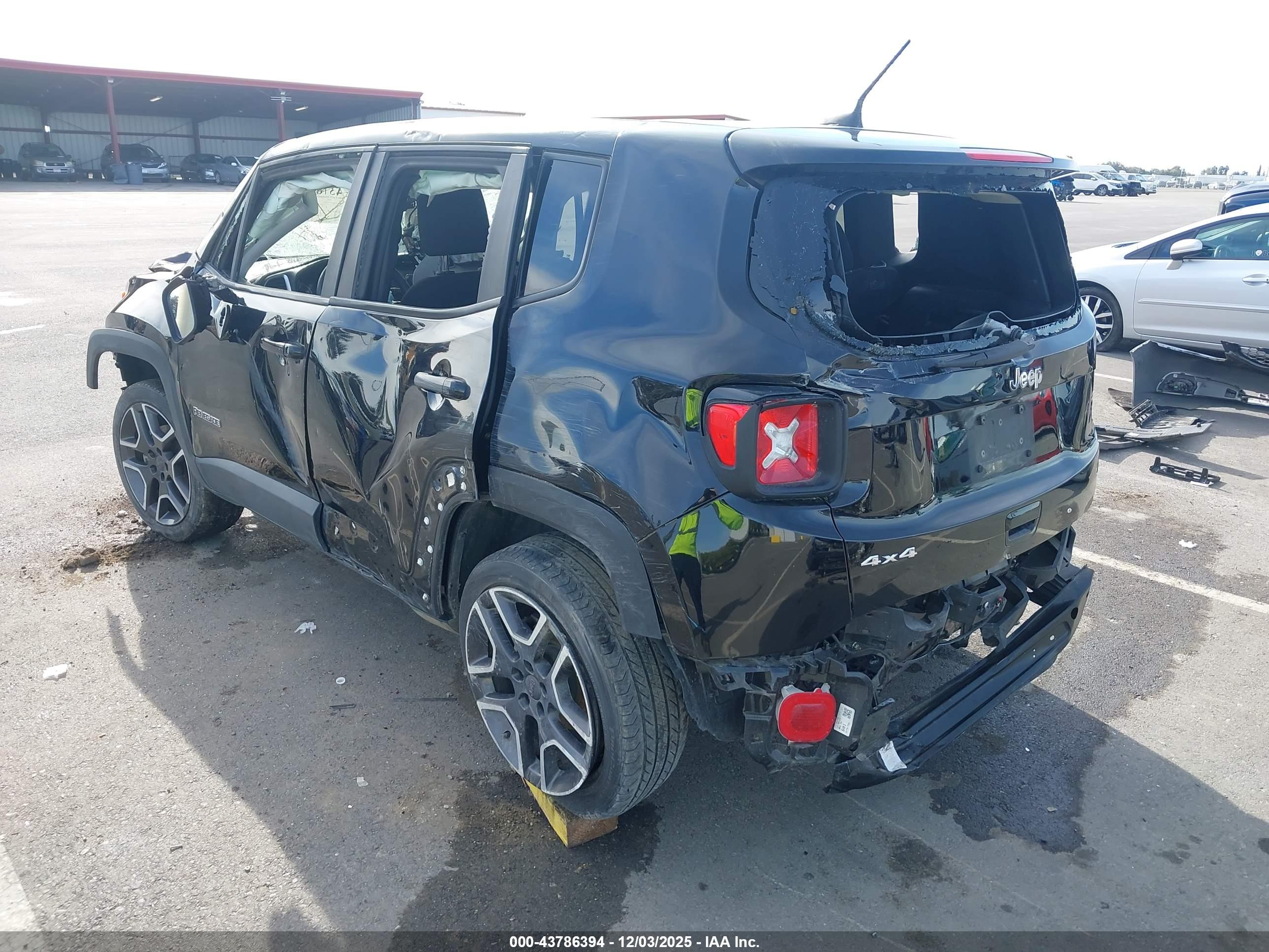 JEEP RENEGADE image 3