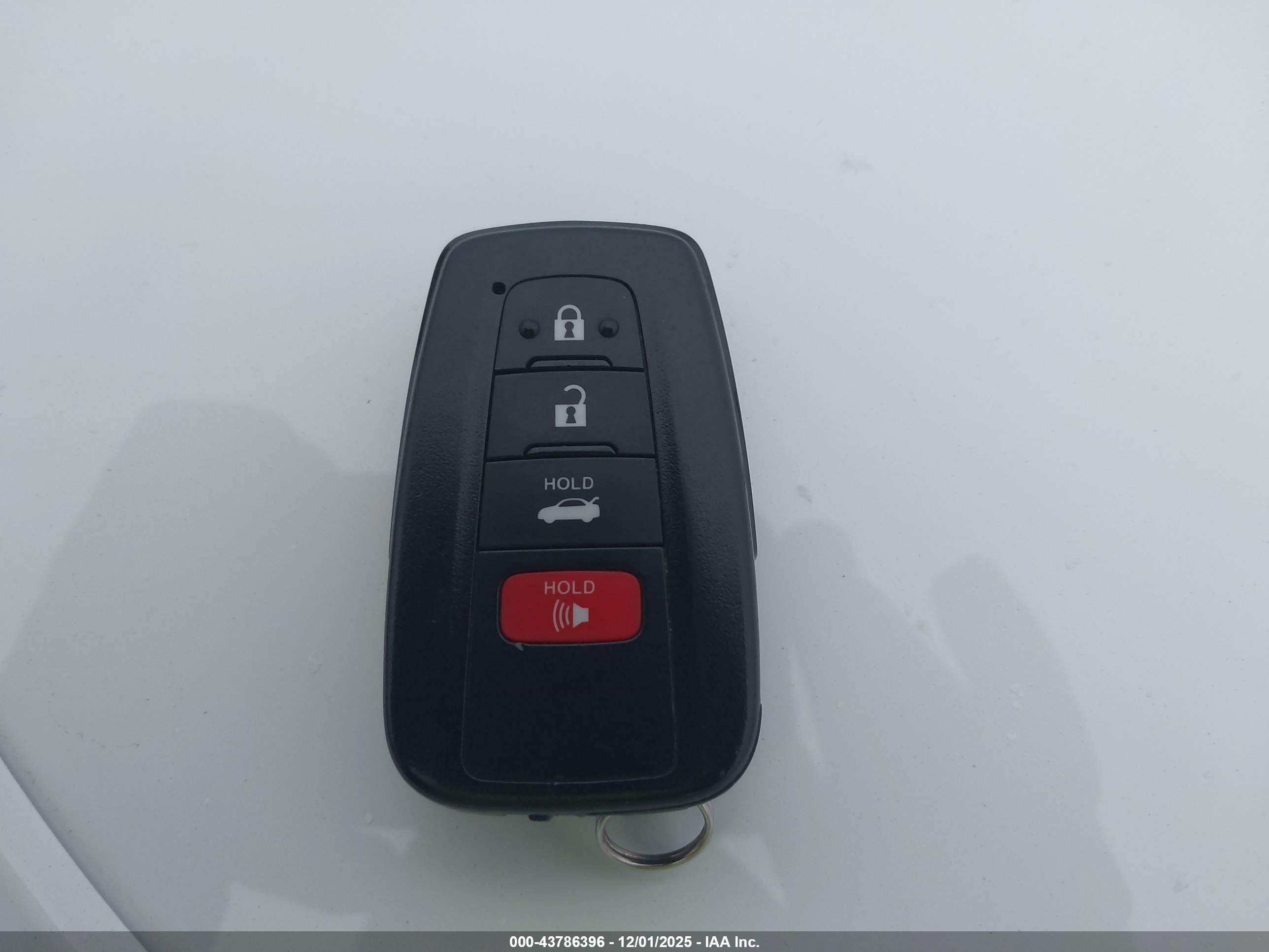 TOYOTA CAMRY image 11