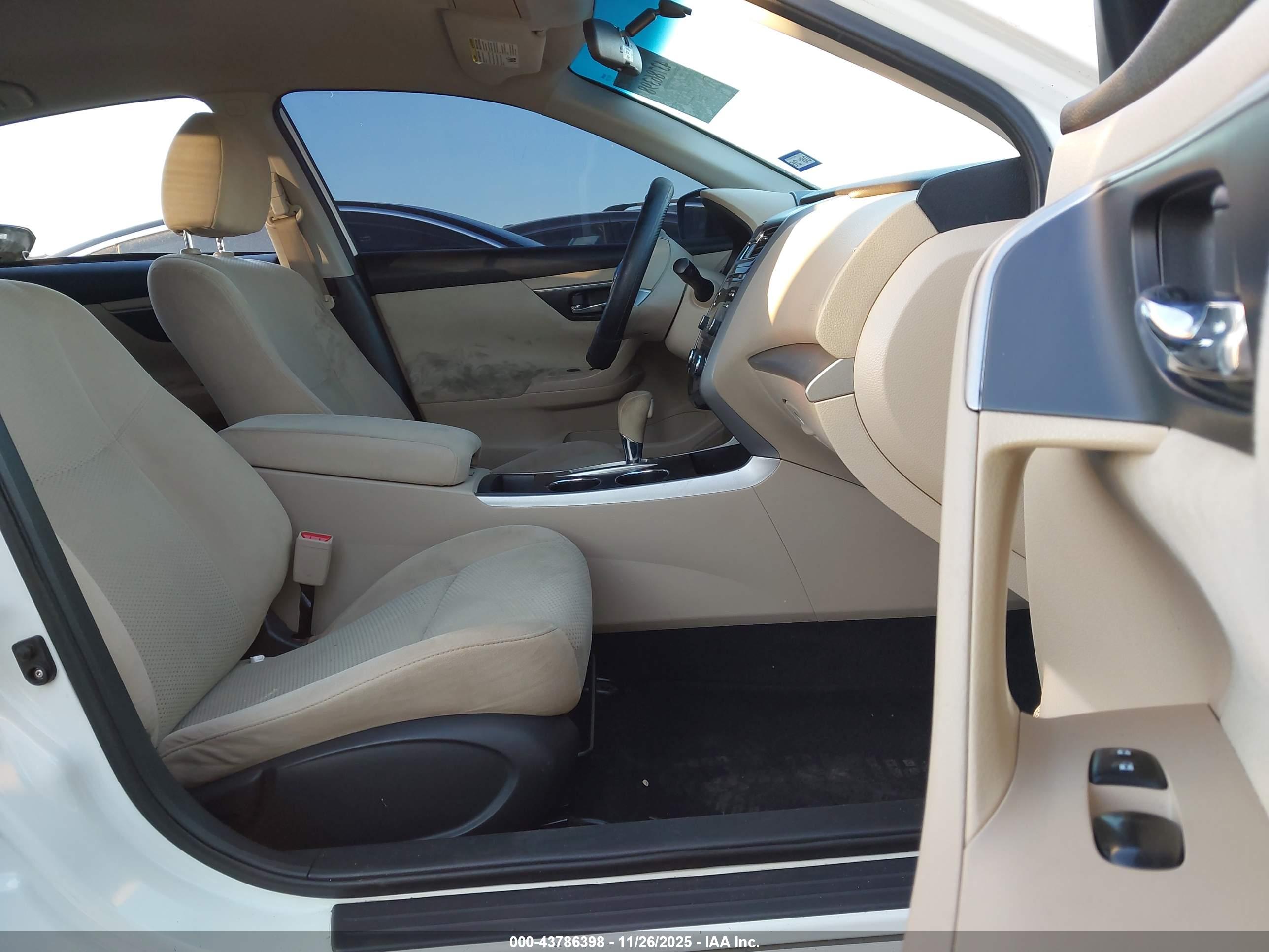NISSAN ALTIMA image 5