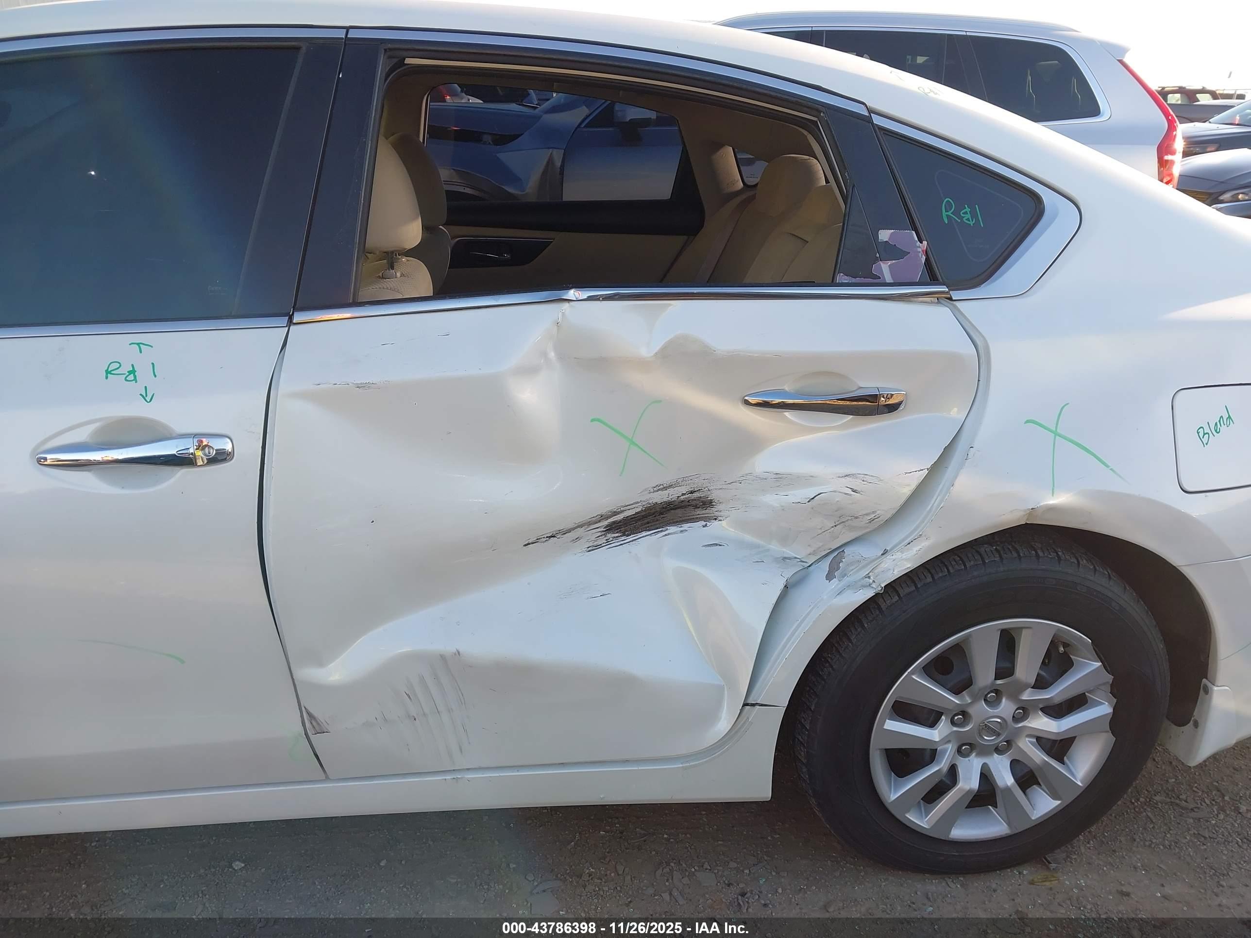 NISSAN ALTIMA image 6