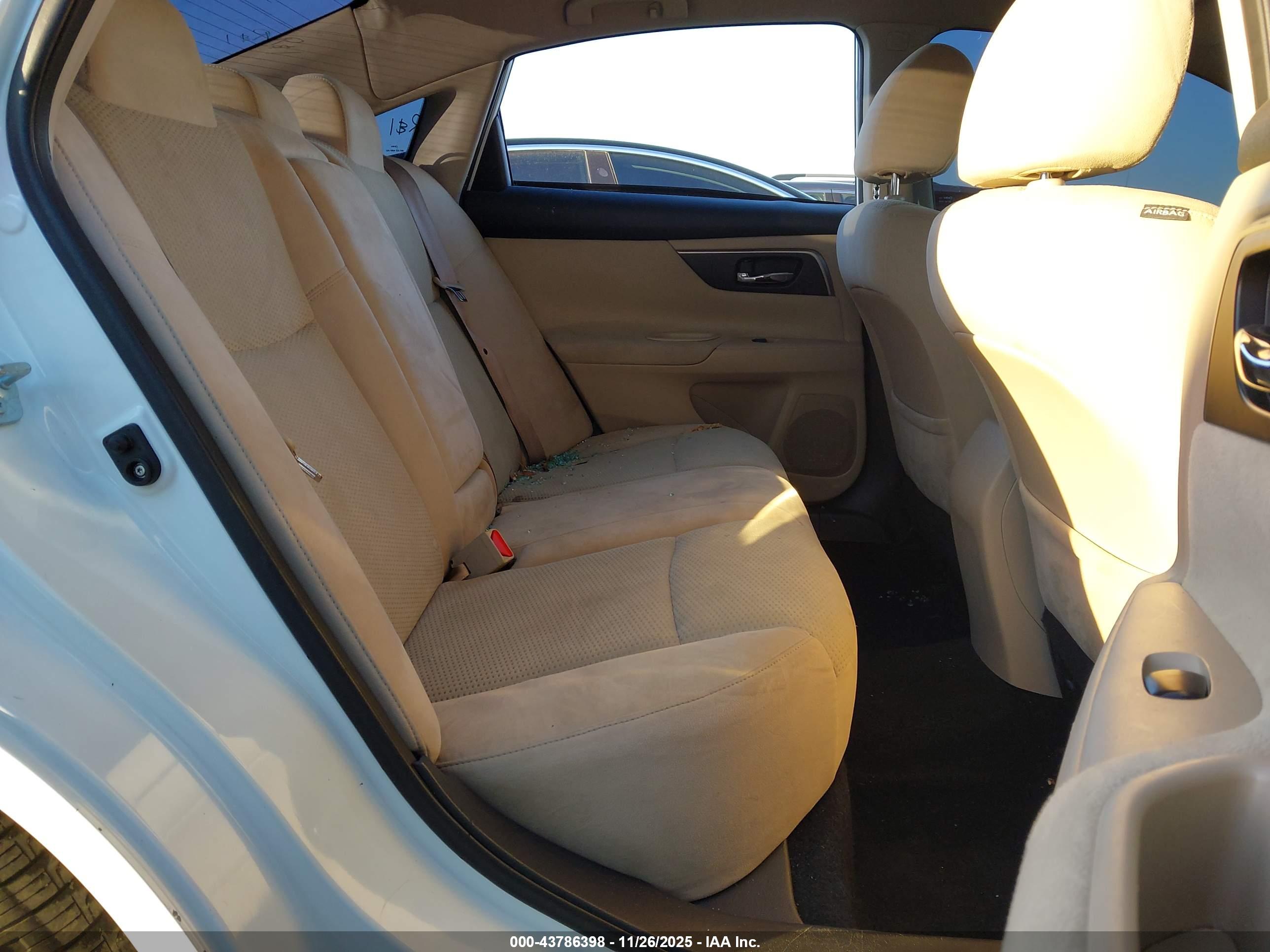 NISSAN ALTIMA image 8