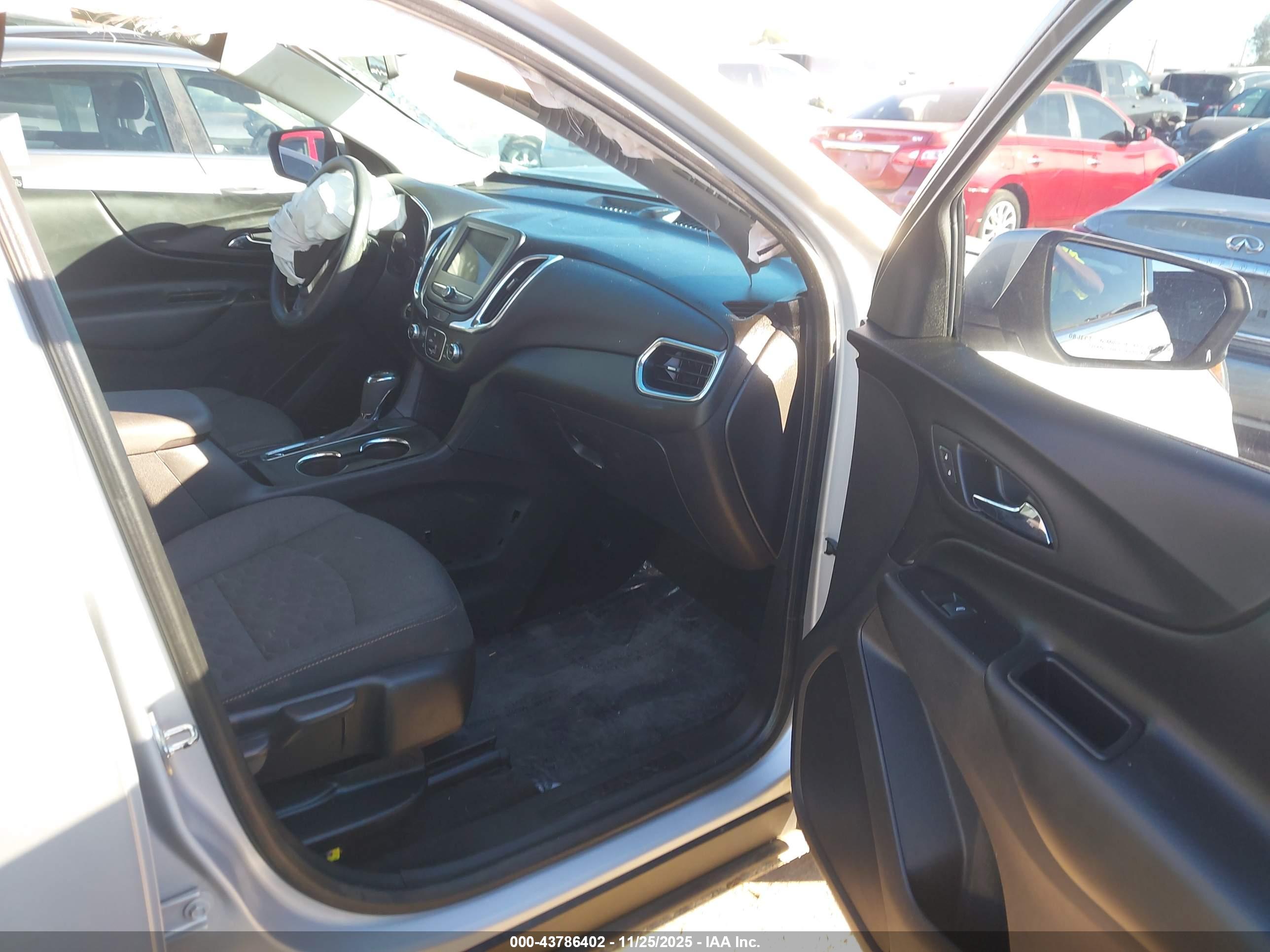 CHEVROLET EQUINOX image 5