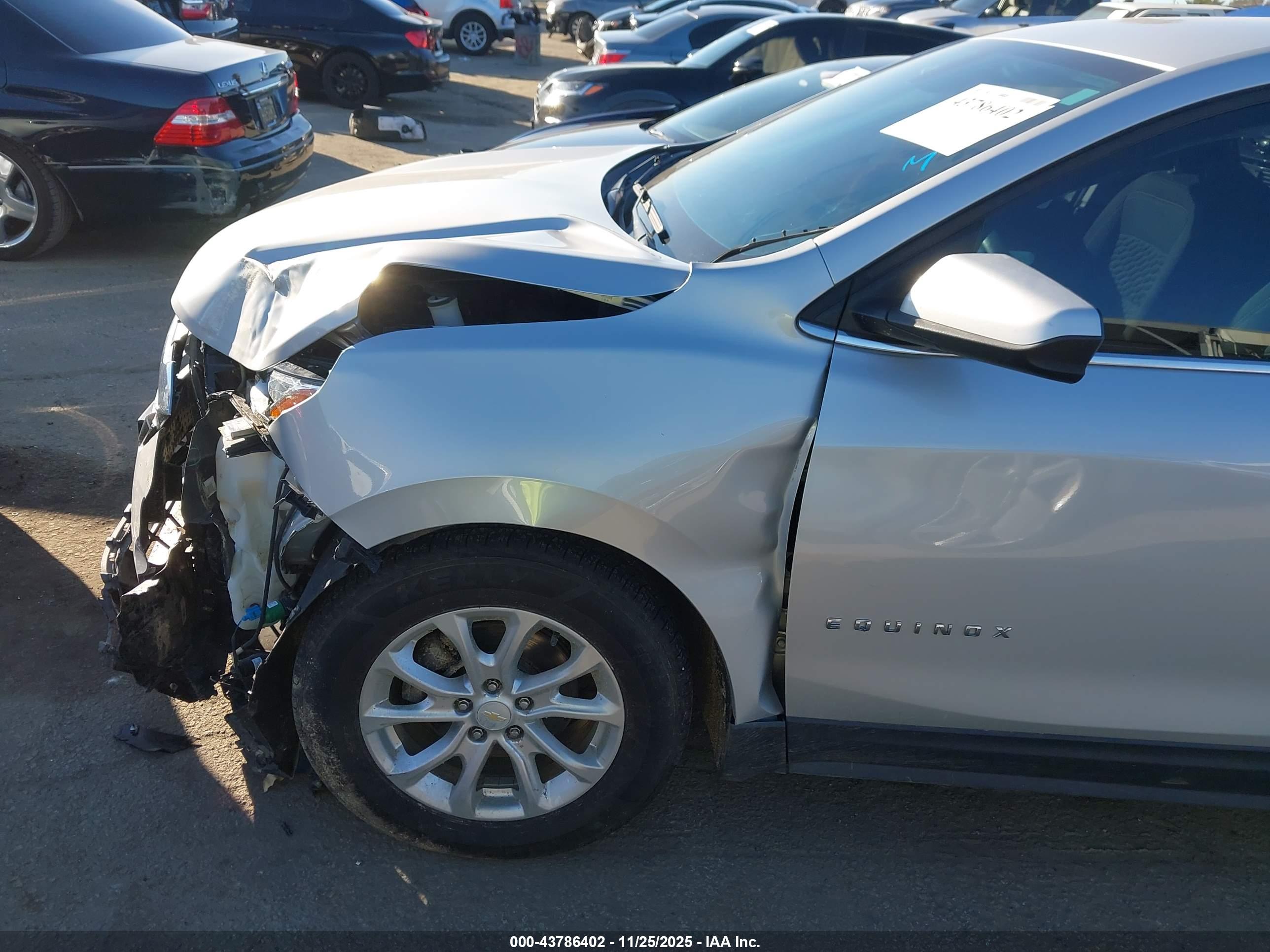 CHEVROLET EQUINOX image 6
