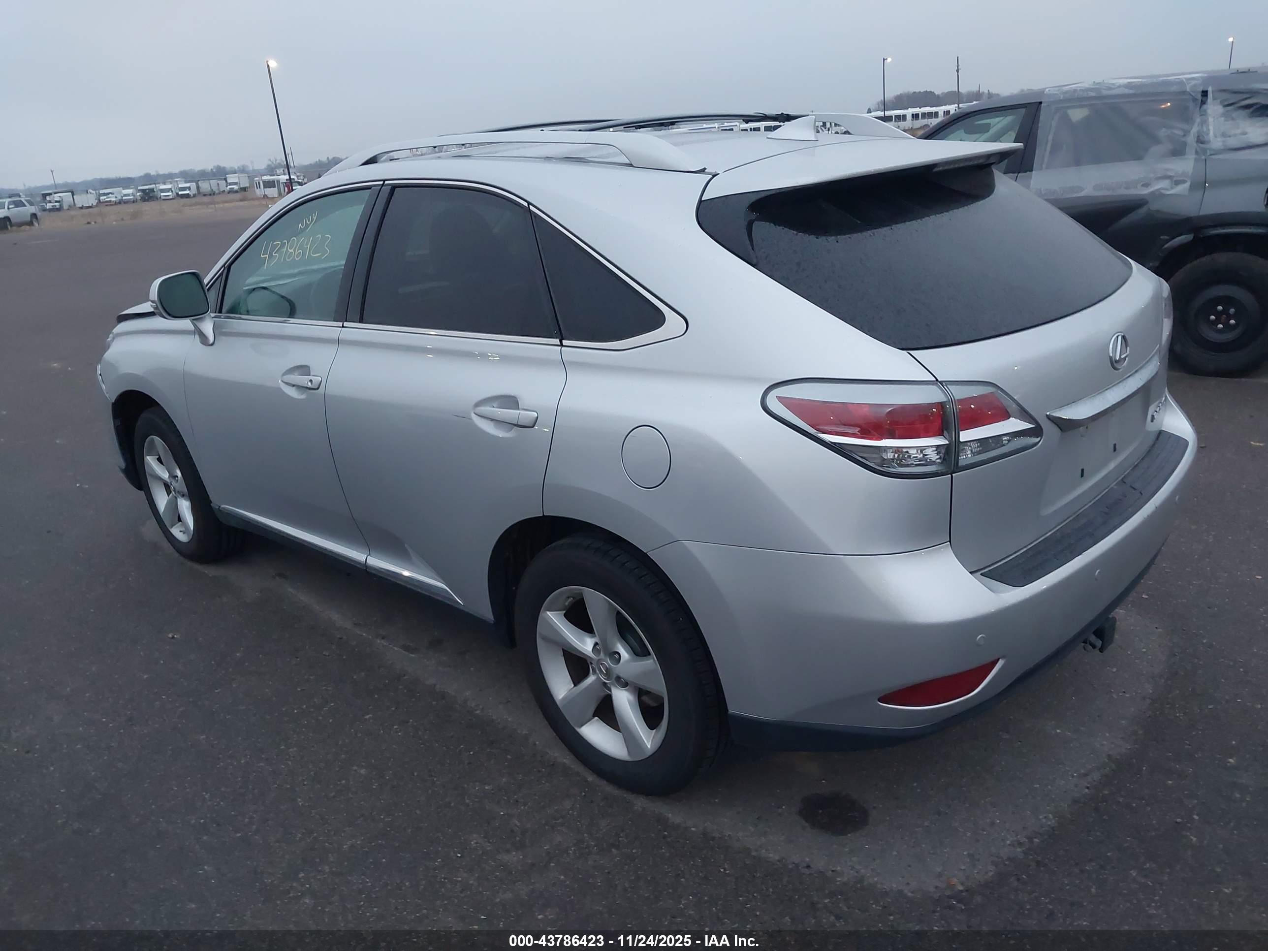 LEXUS RX image 3
