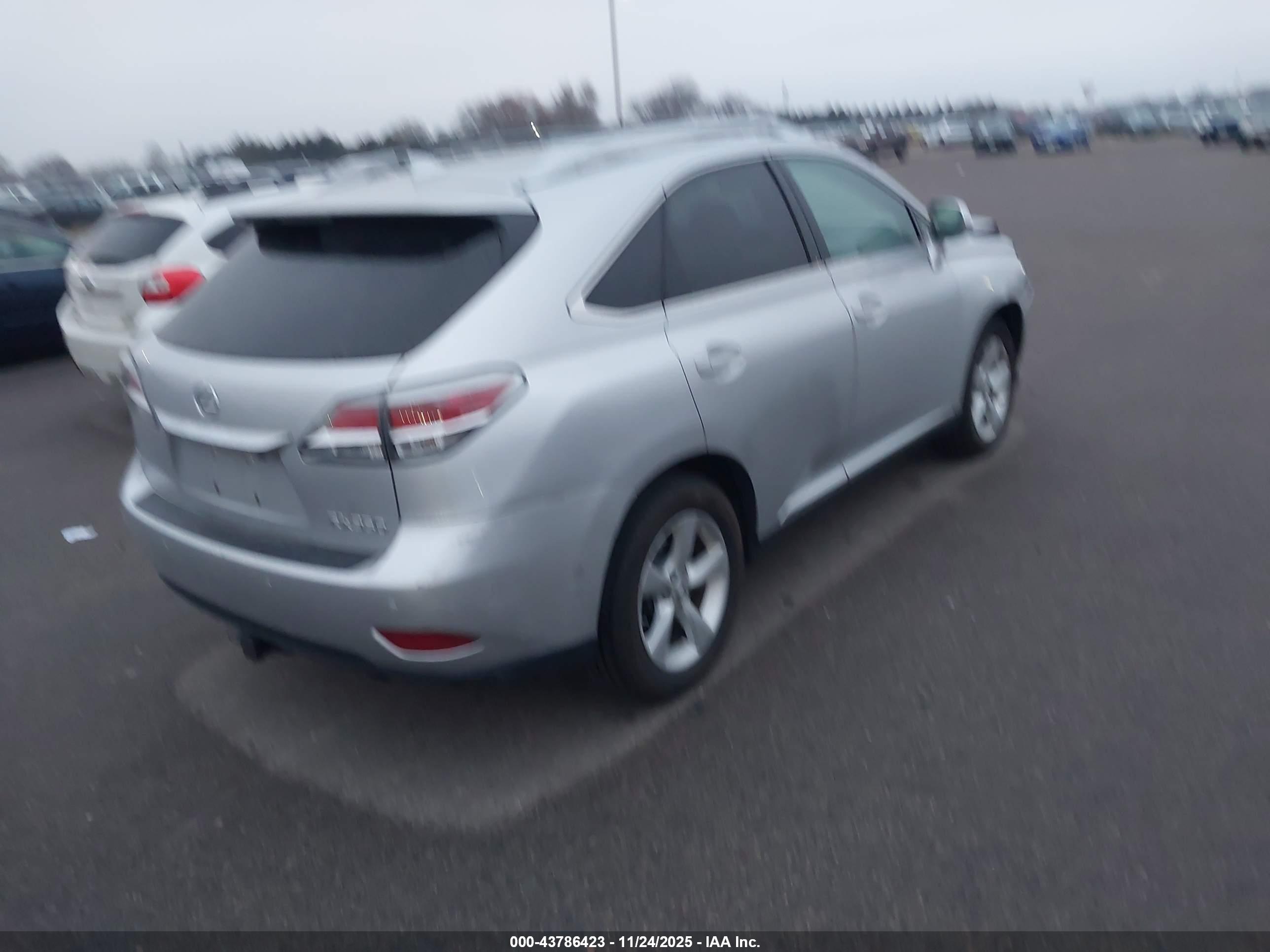 LEXUS RX image 4