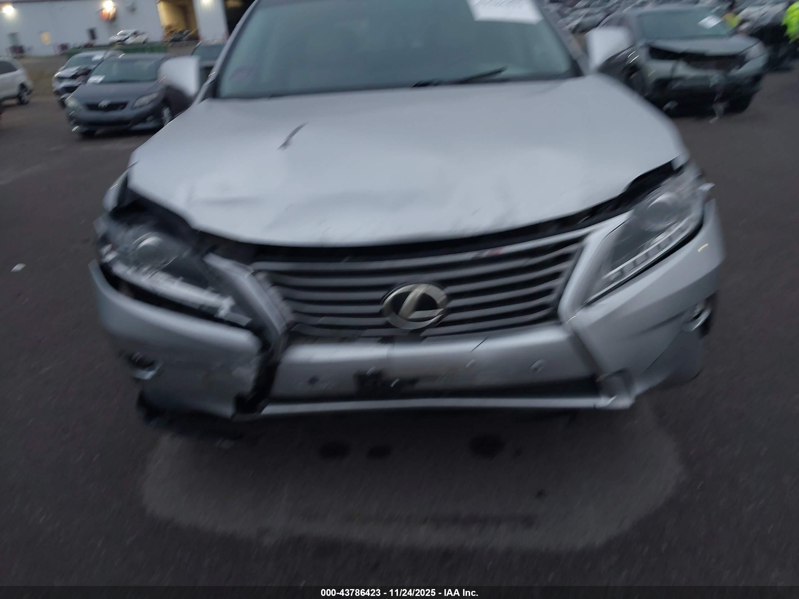 LEXUS RX image 6