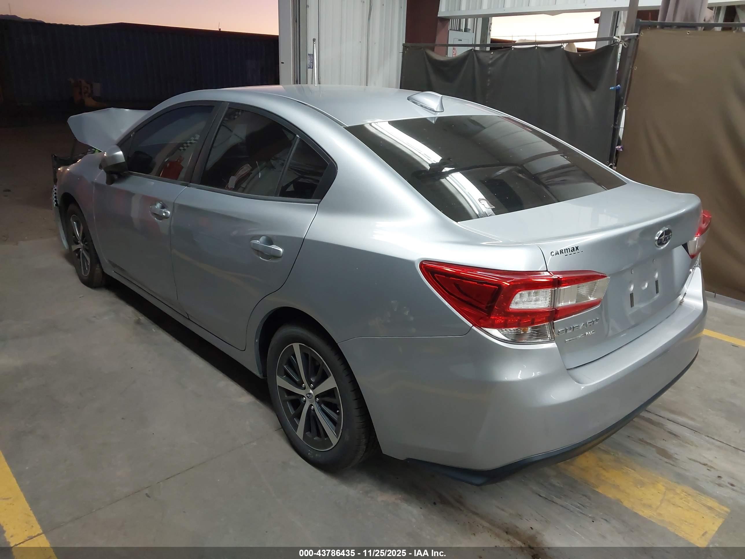 SUBARU IMPREZA image 3