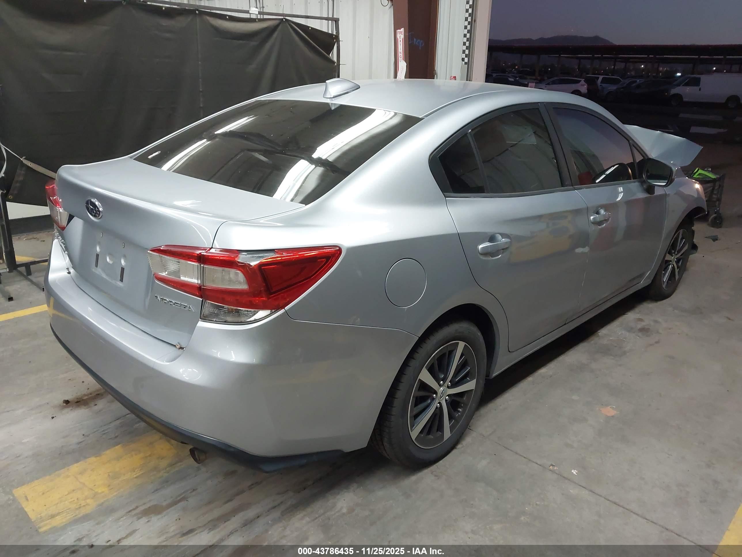 SUBARU IMPREZA image 4