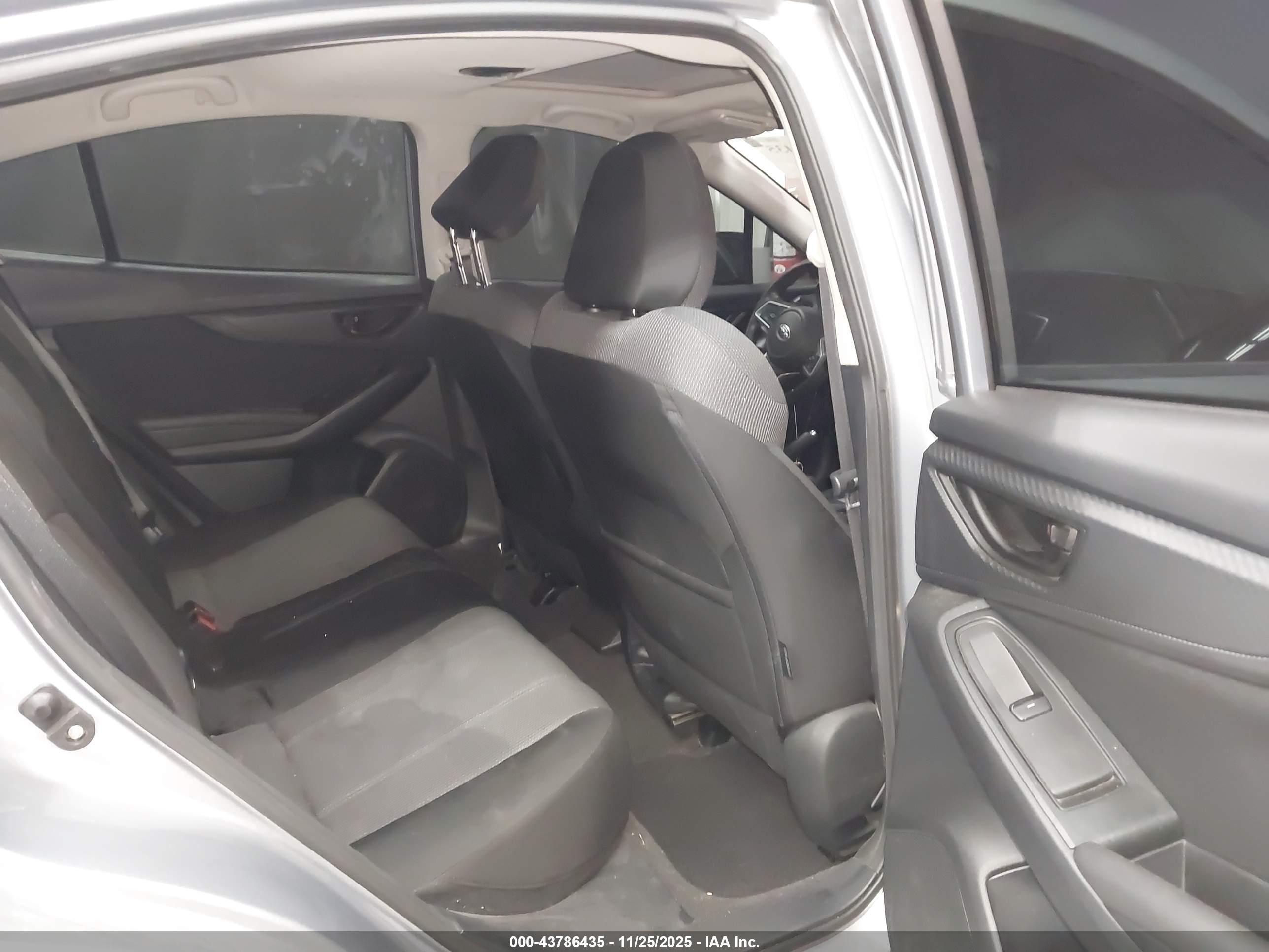 SUBARU IMPREZA image 8