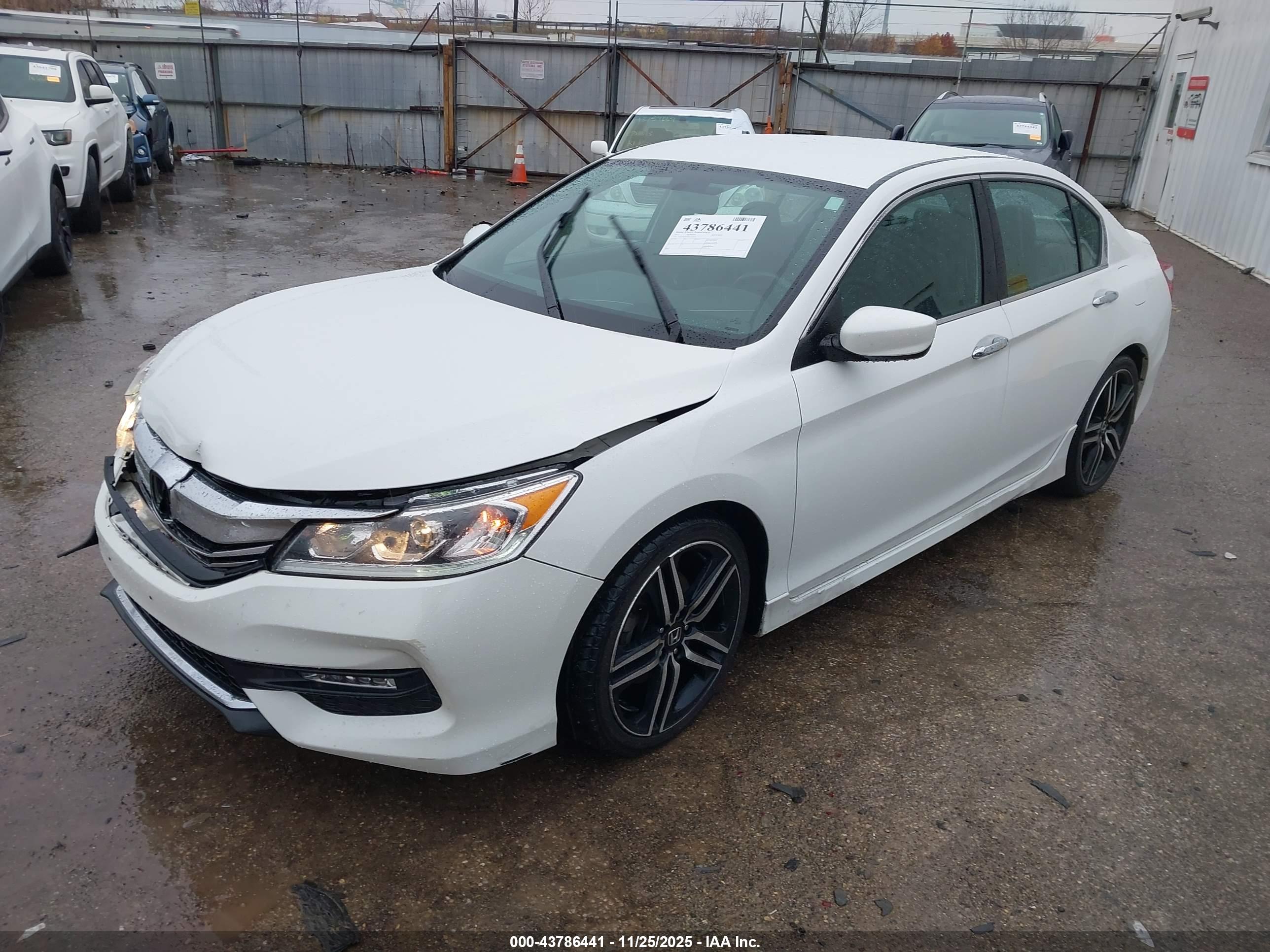 HONDA ACCORD image 2