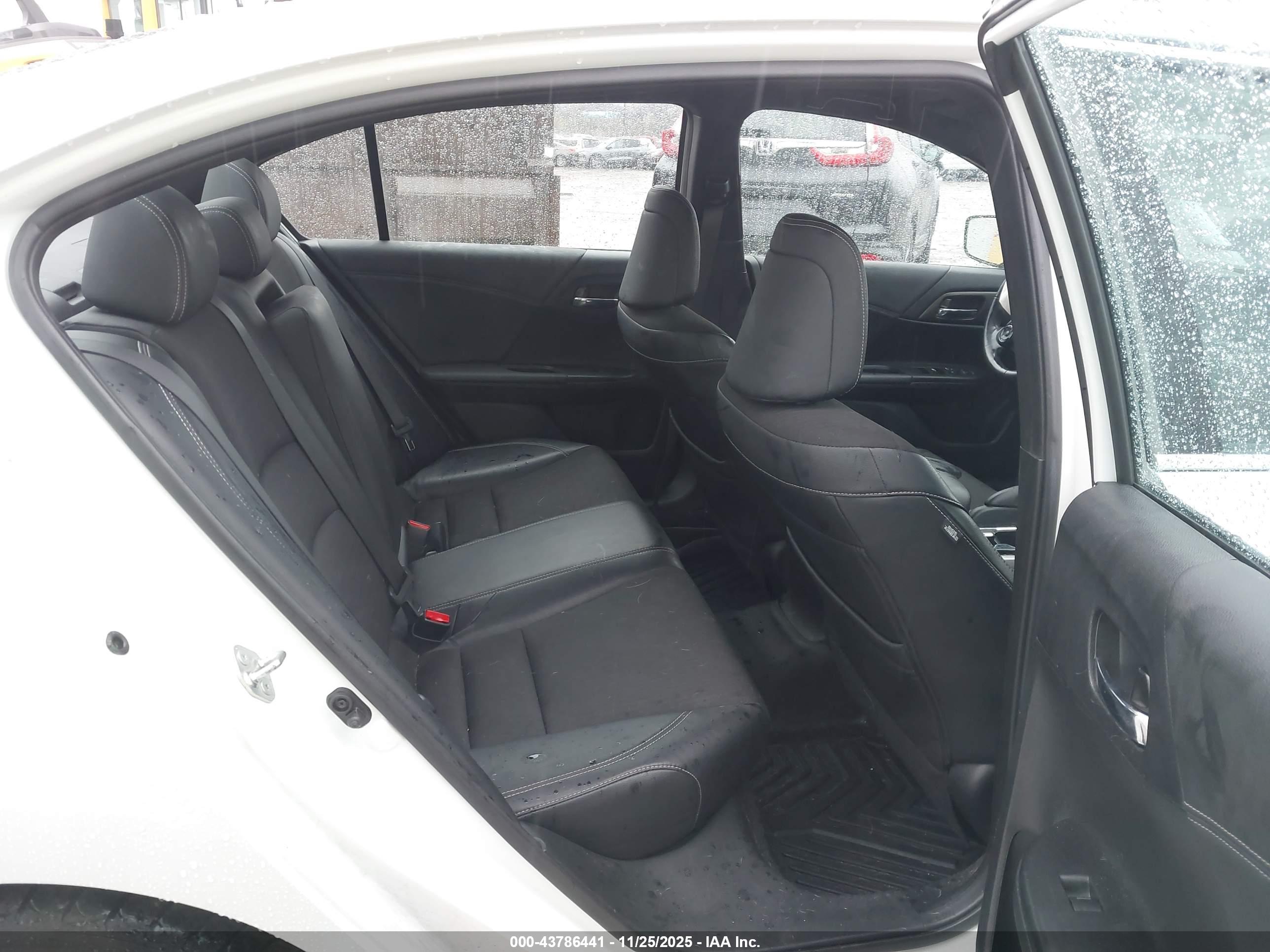 HONDA ACCORD image 8
