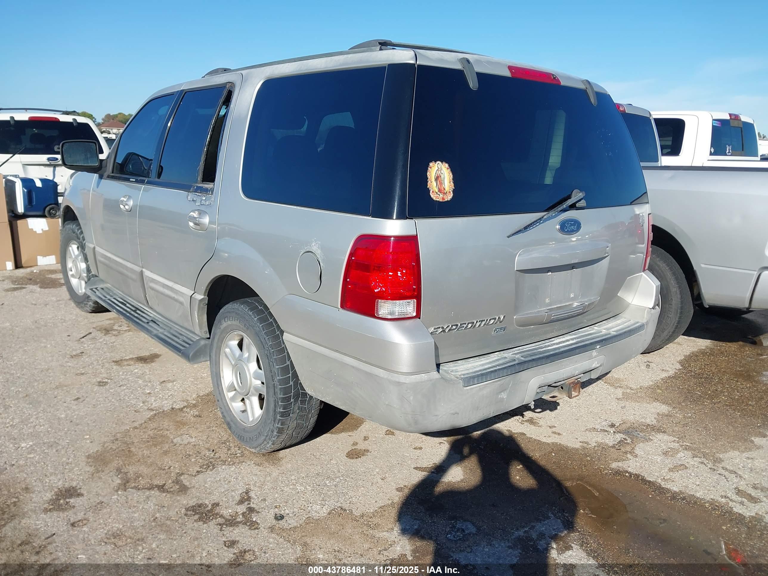 FORD EXPEDITION image 3