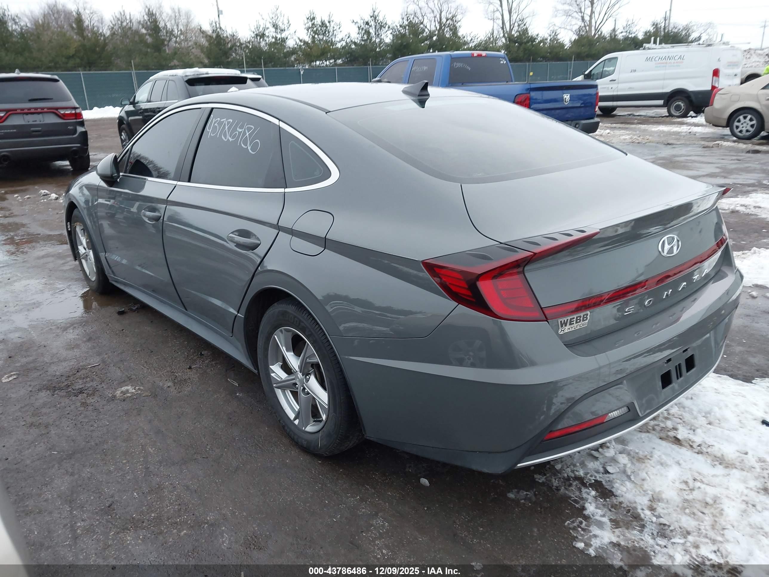 HYUNDAI SONATA image 3