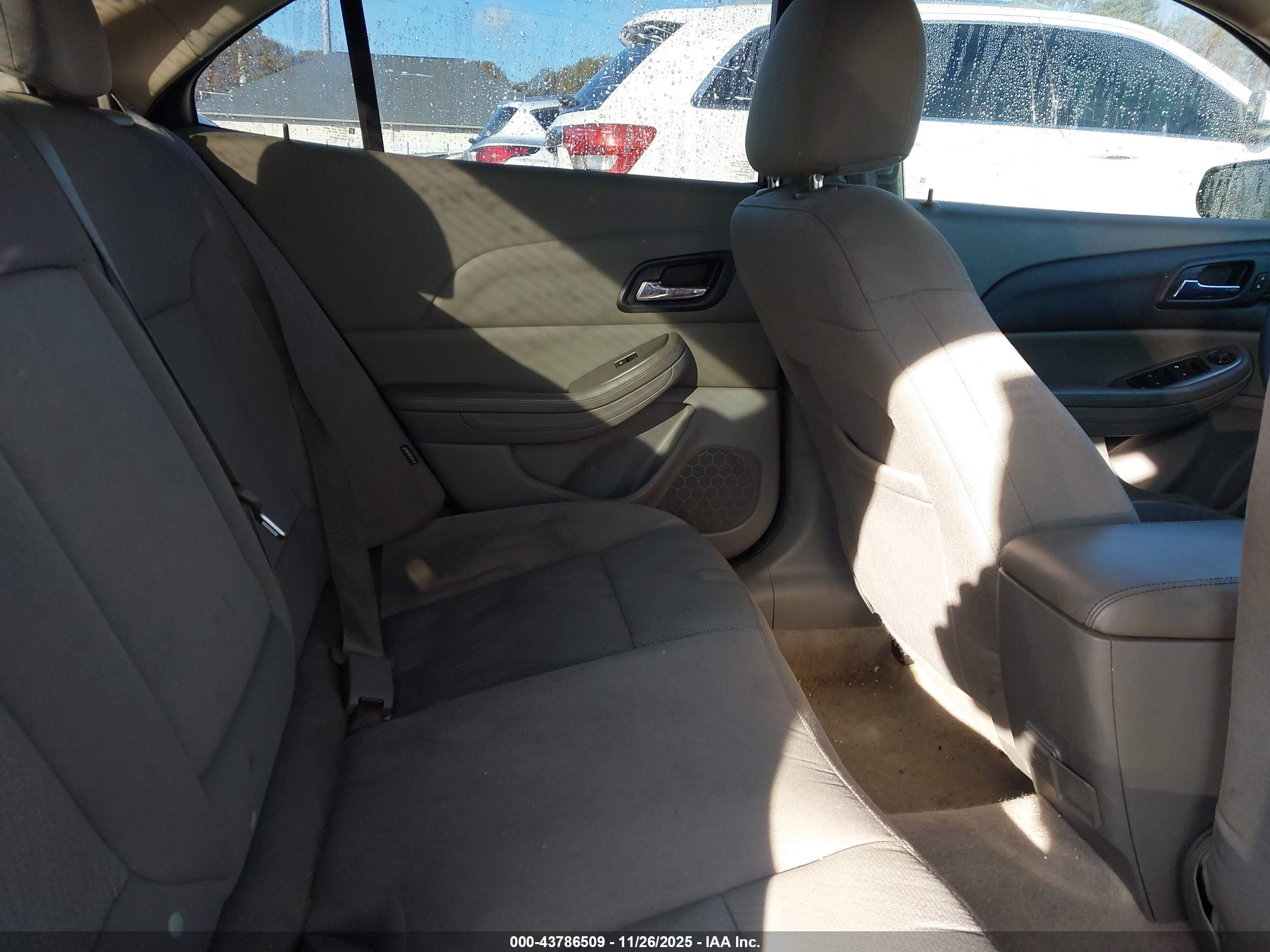 CHEVROLET MALIBU image 8