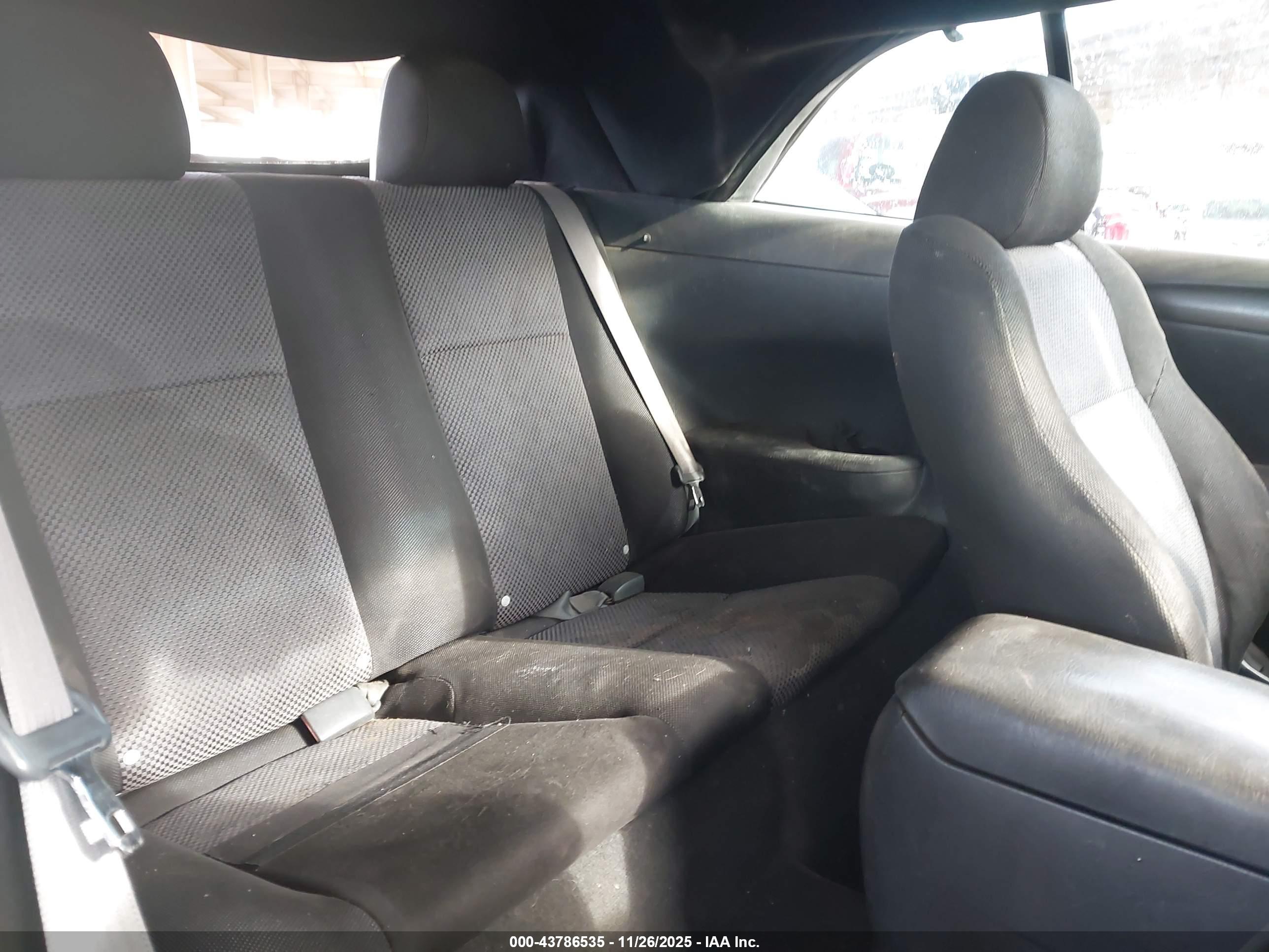TOYOTA CAMRY image 8
