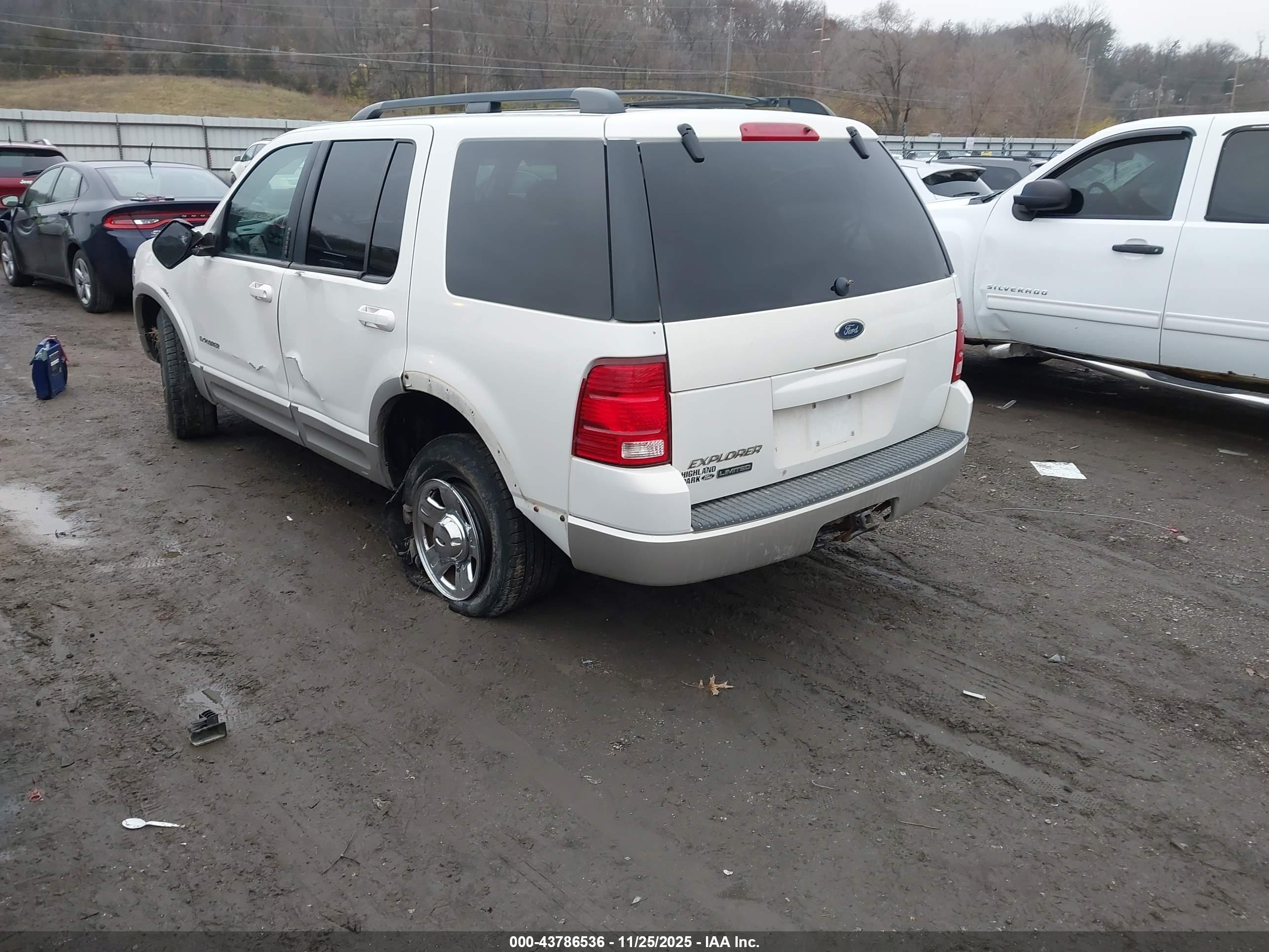 FORD EXPLORER image 3