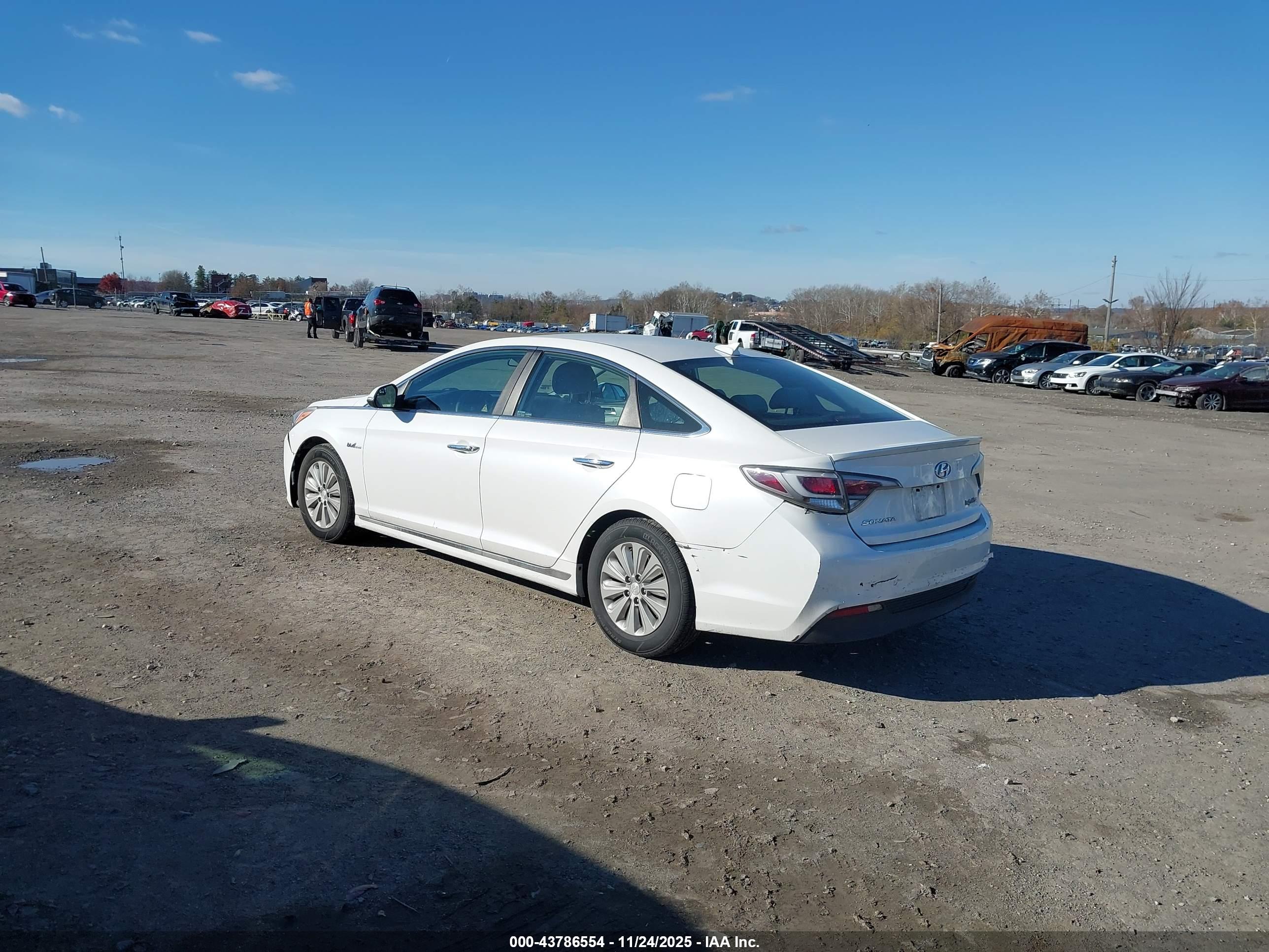 HYUNDAI SONATA image 3