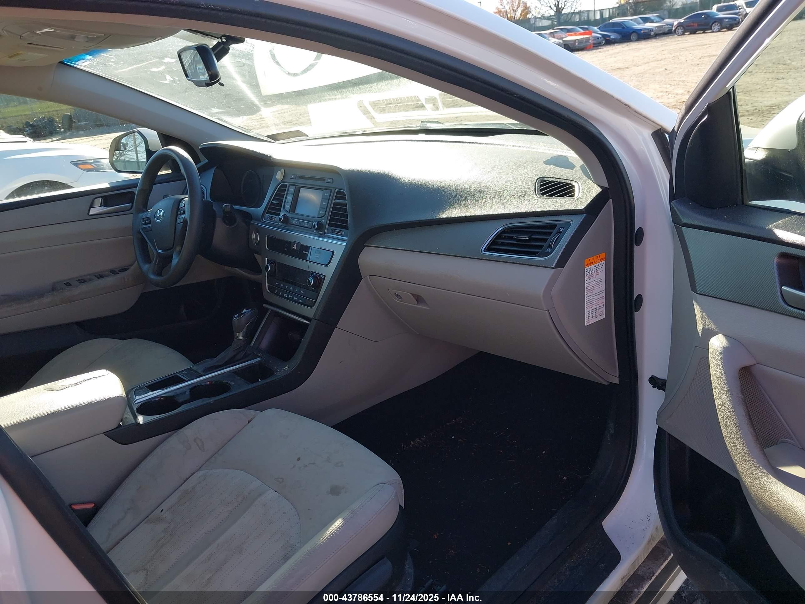 HYUNDAI SONATA image 5