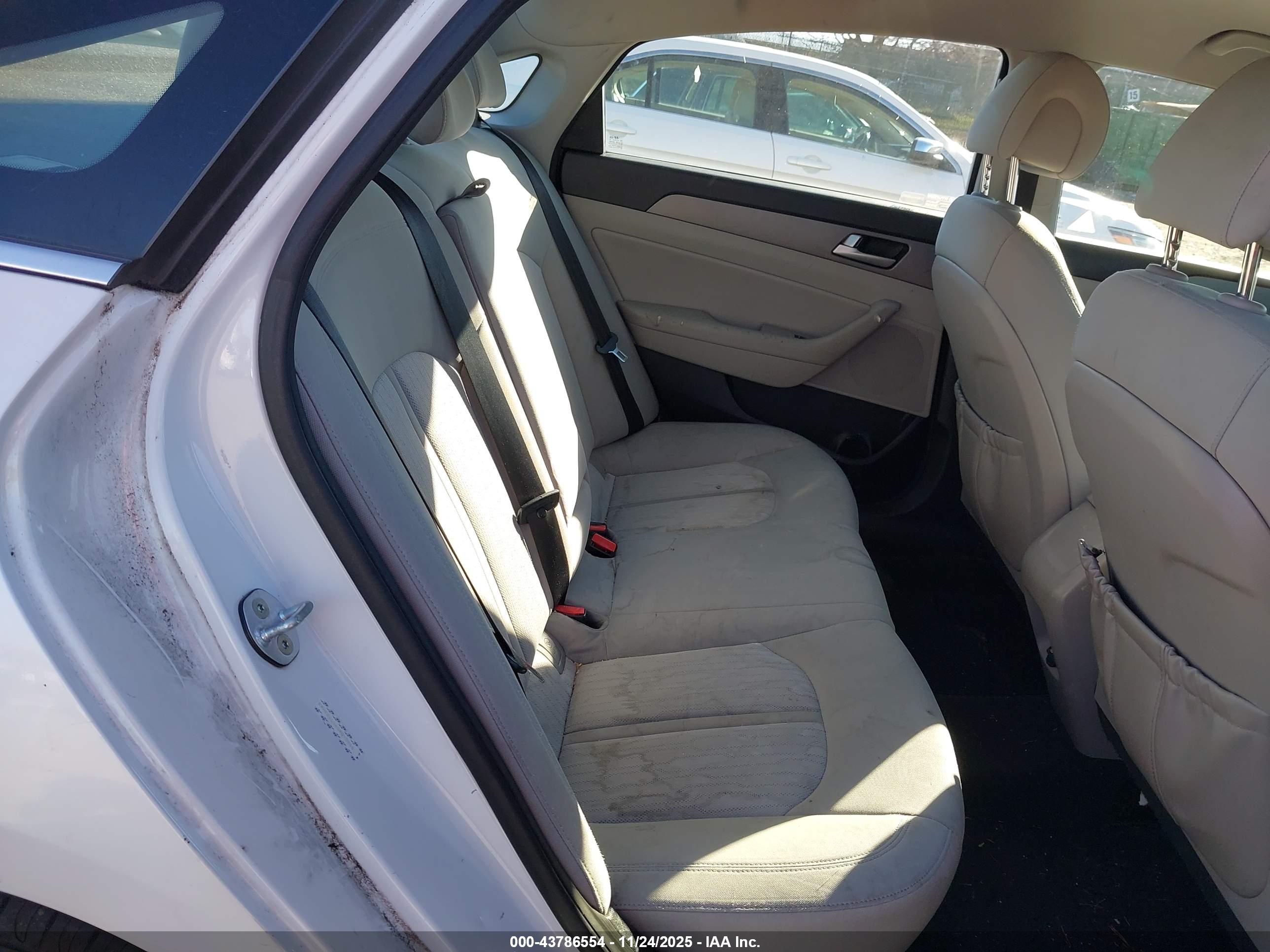HYUNDAI SONATA image 8