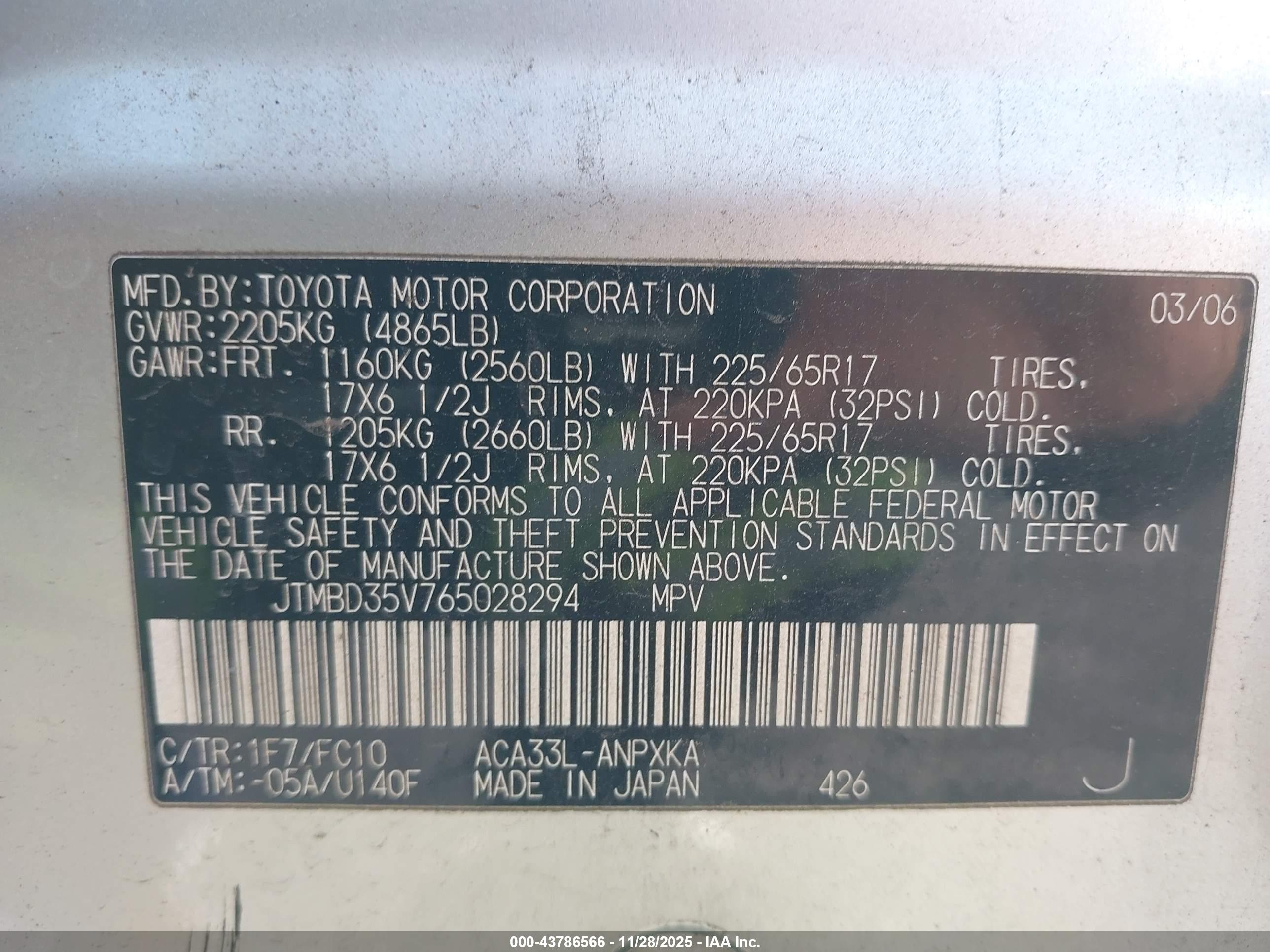 TOYOTA RAV4 image 9