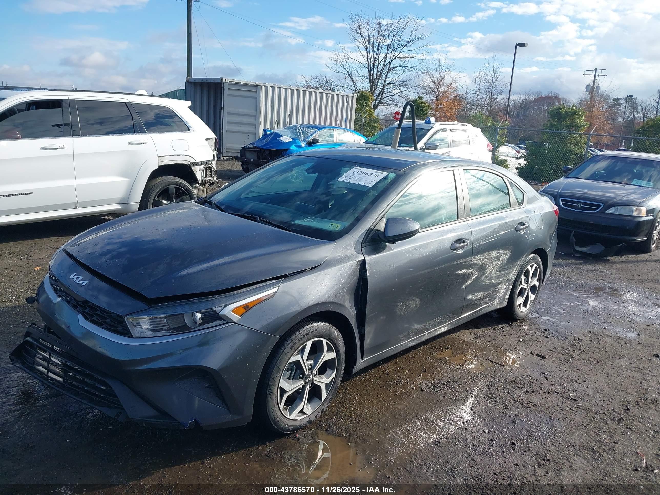 KIA FORTE image 2