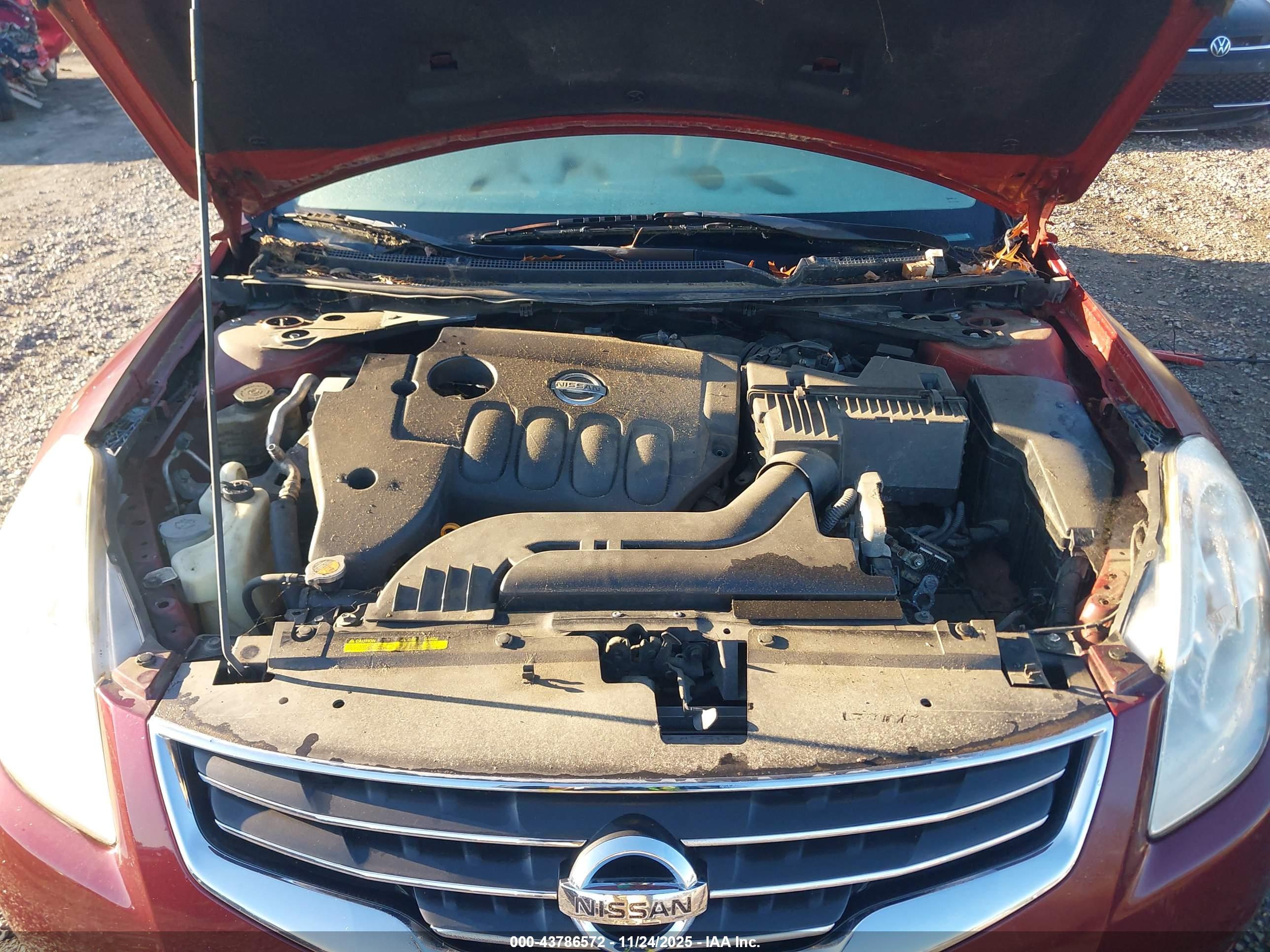NISSAN ALTIMA image 10