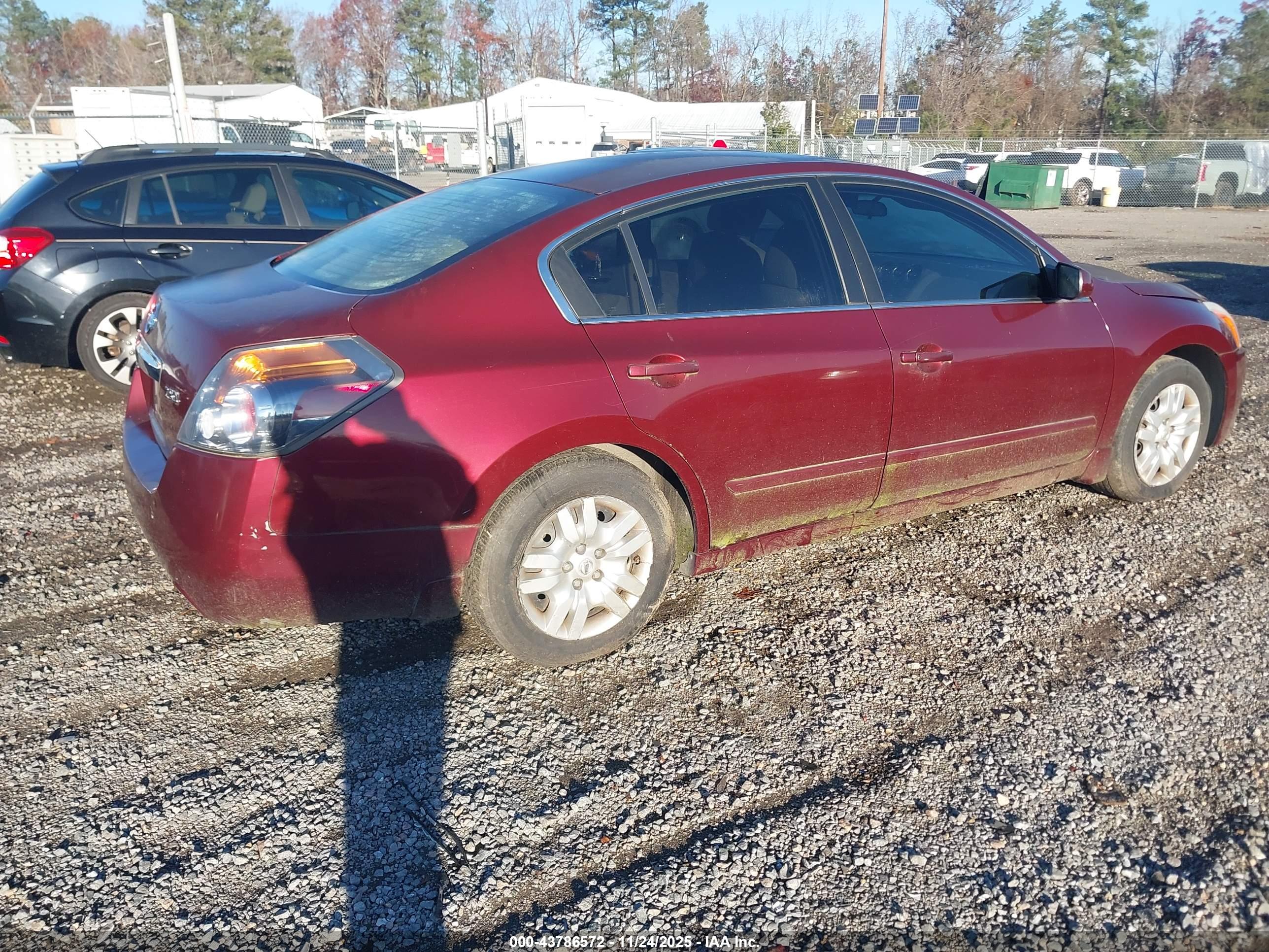 NISSAN ALTIMA image 4