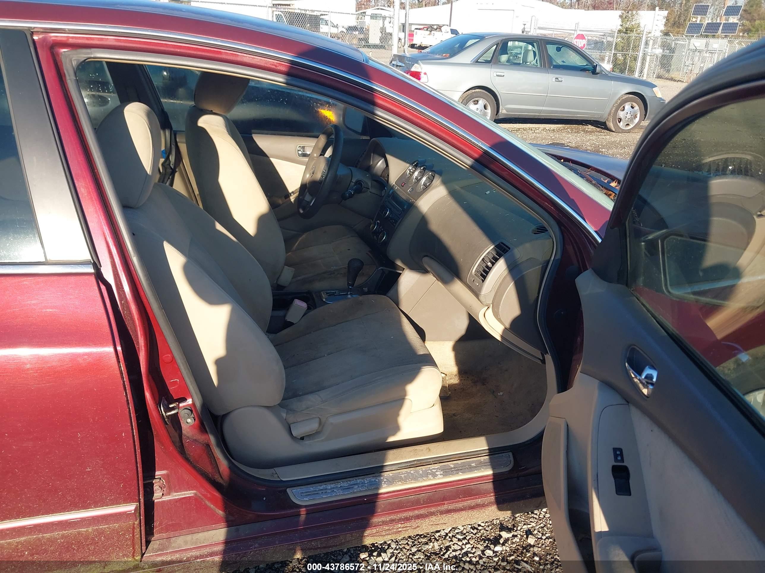 NISSAN ALTIMA image 5