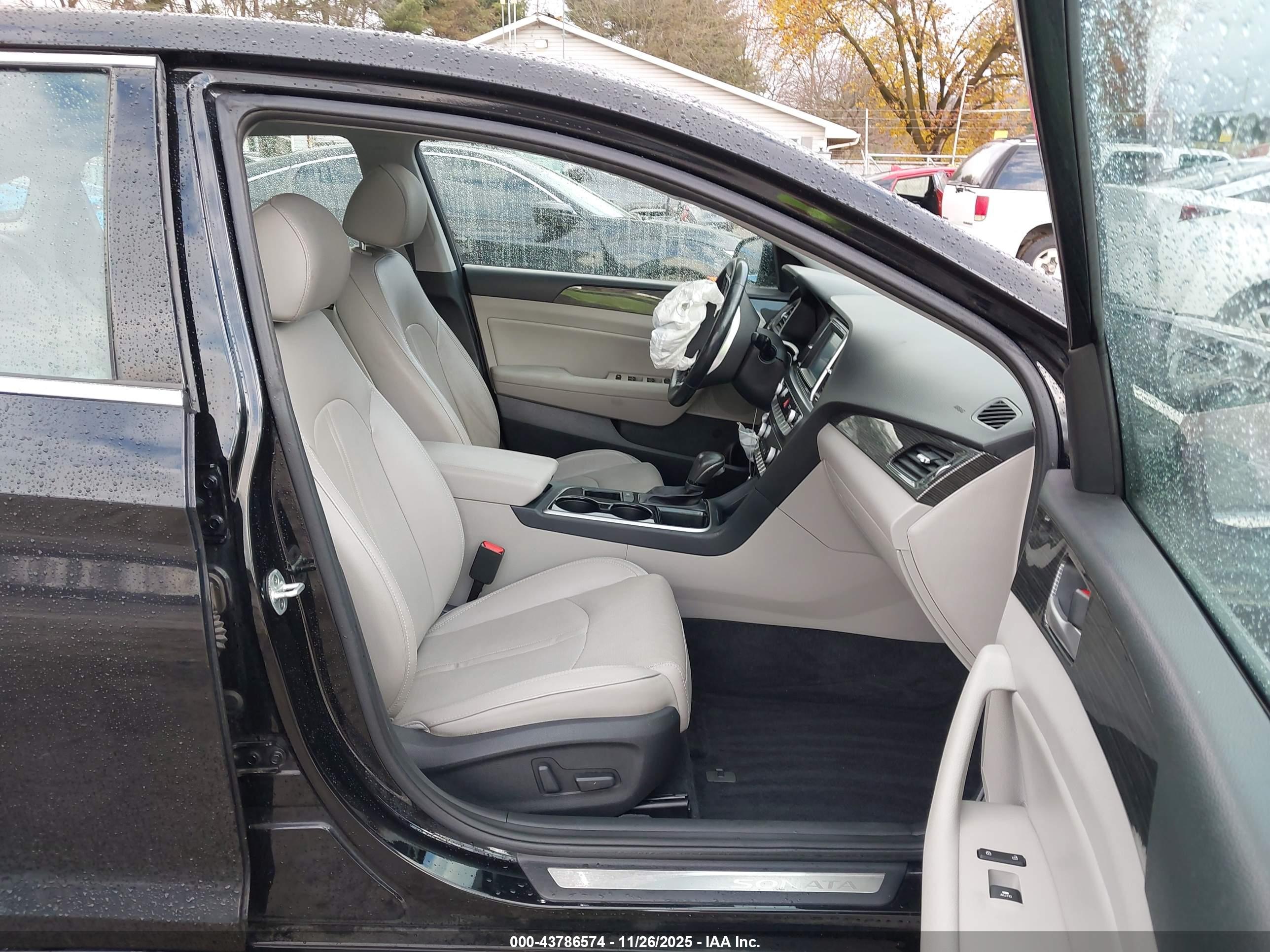 HYUNDAI SONATA image 5