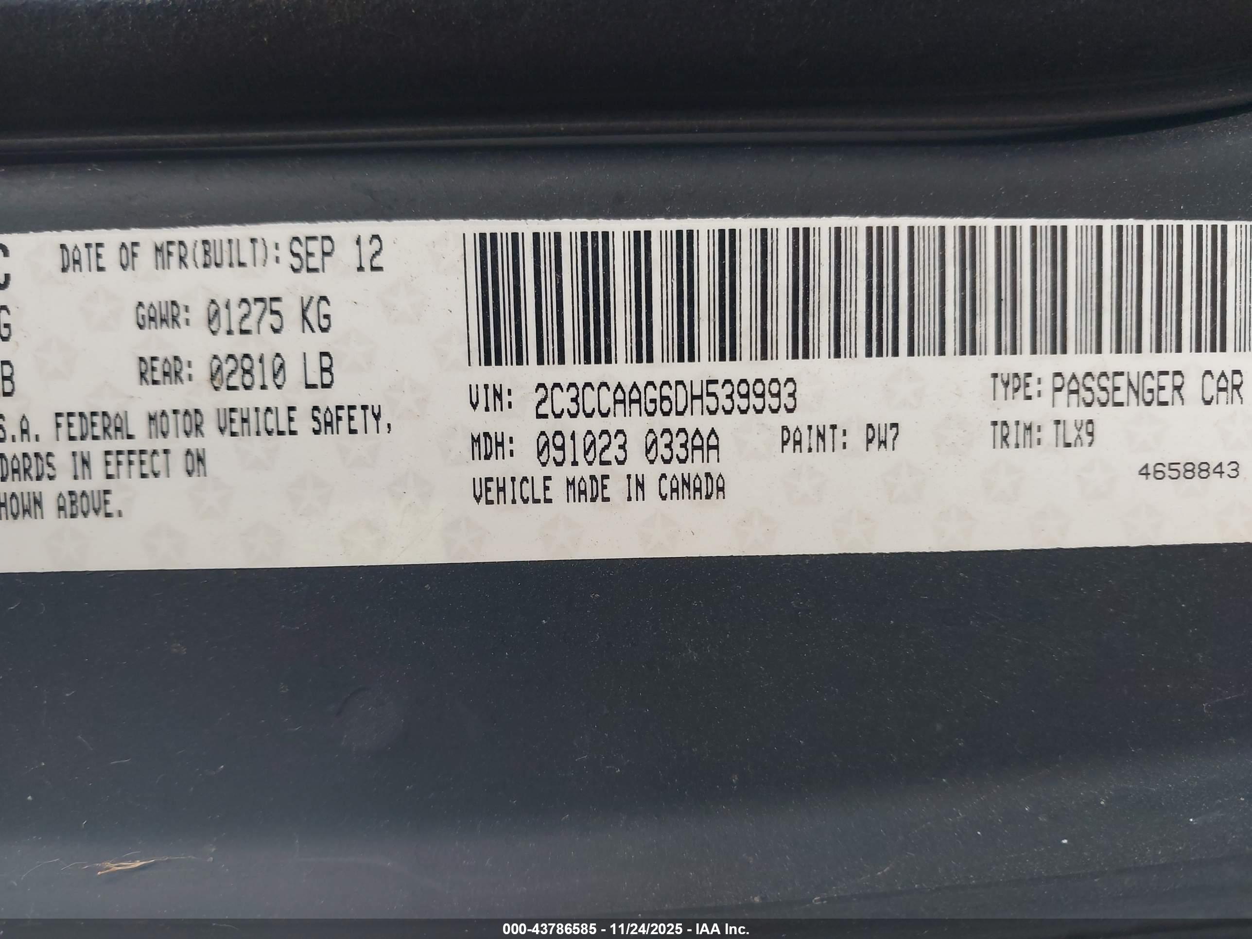 CHRYSLER 300 image 9