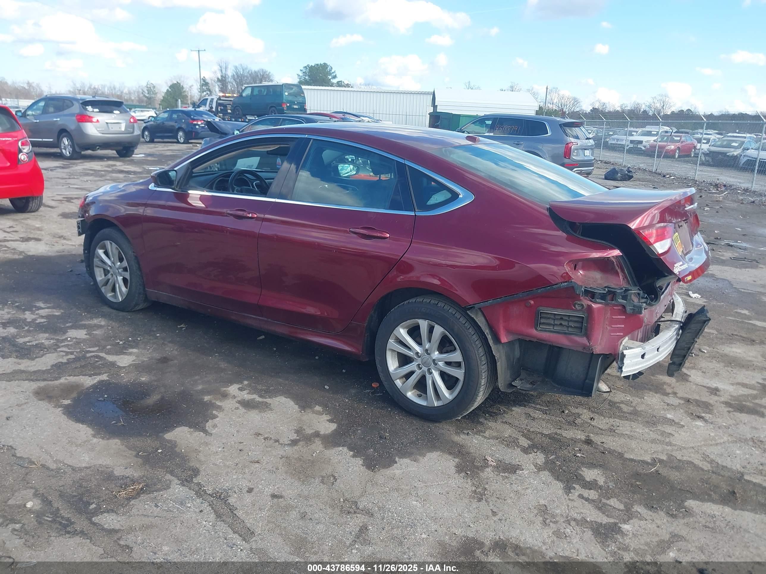 CHRYSLER 200 image 3