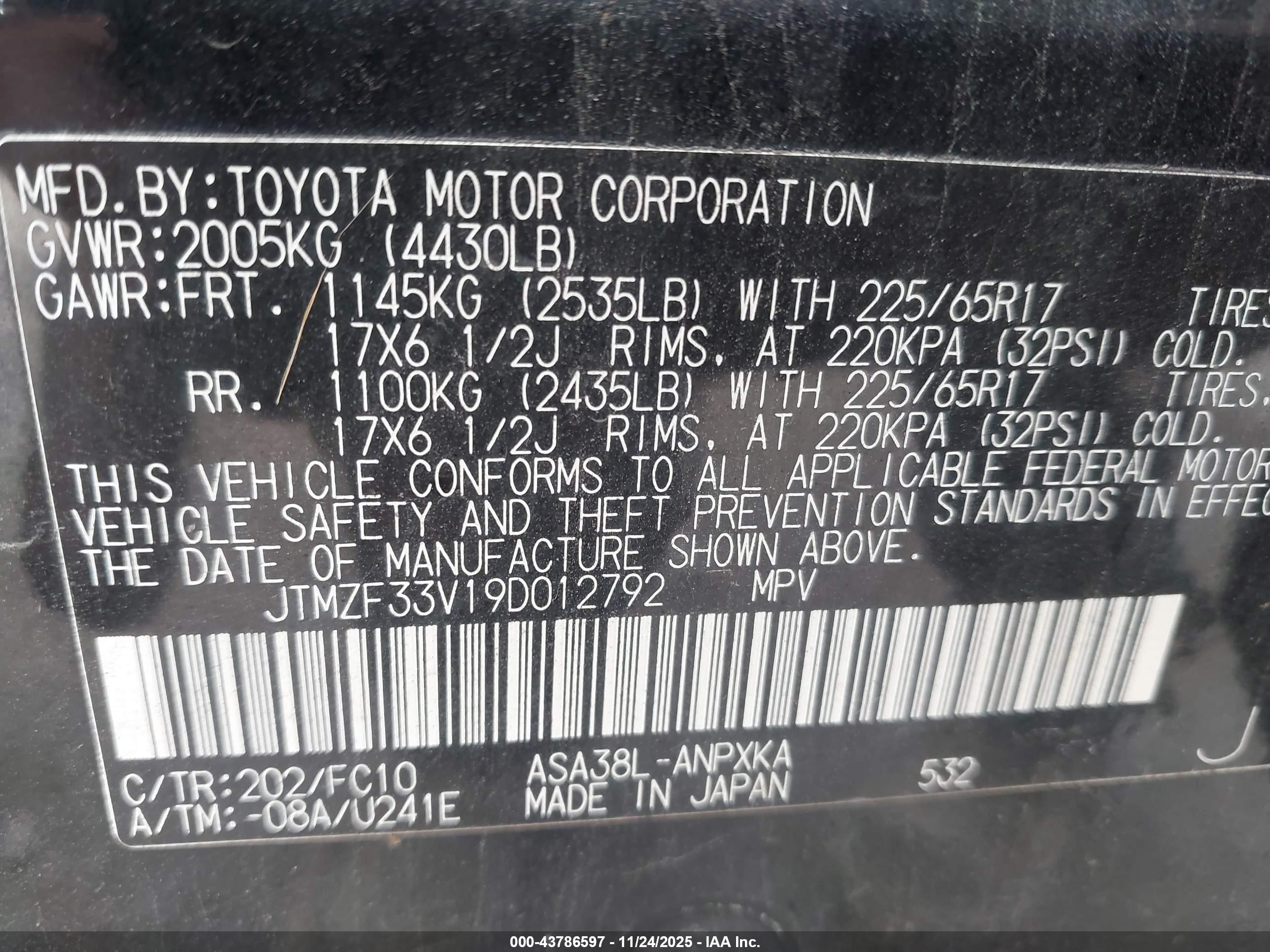 TOYOTA RAV4 image 9