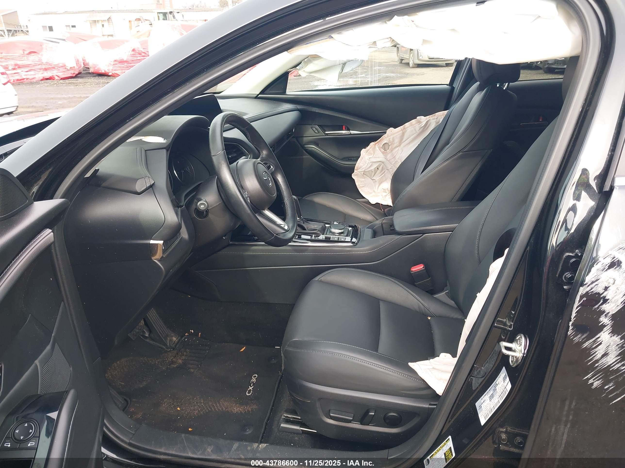MAZDA CX-30 image 5