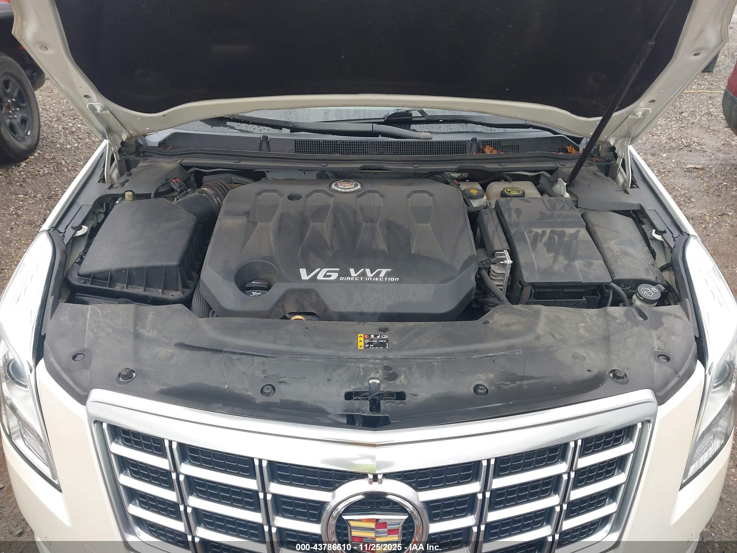 CADILLAC XTS image 10