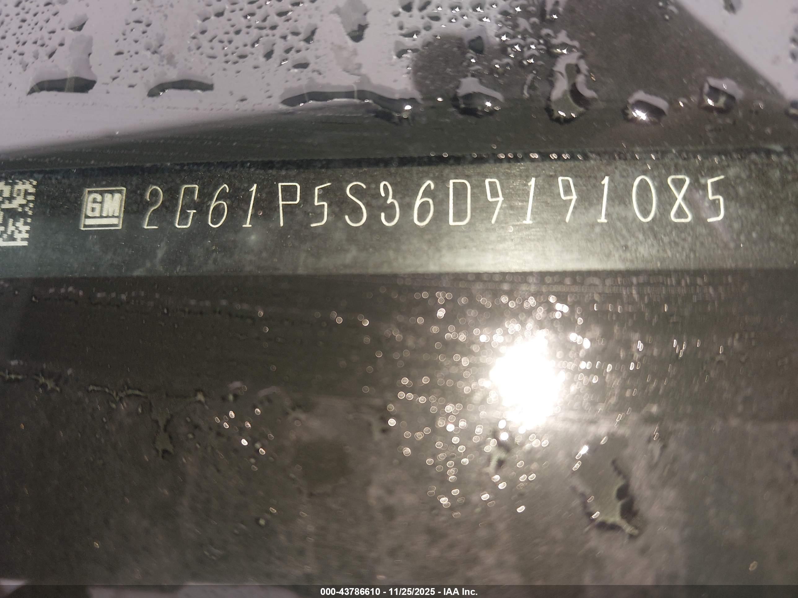 CADILLAC XTS image 9