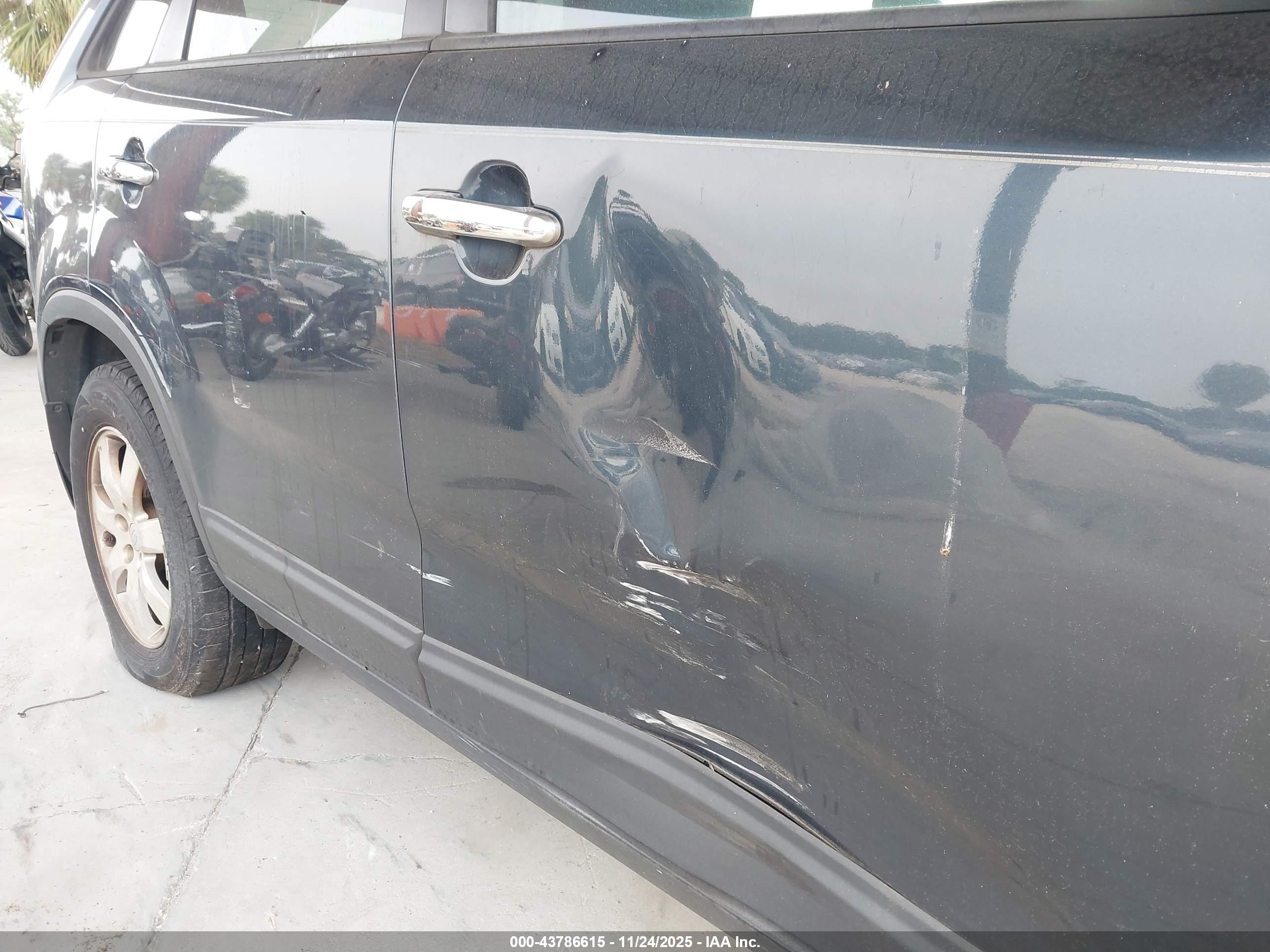 KIA SORENTO image 6