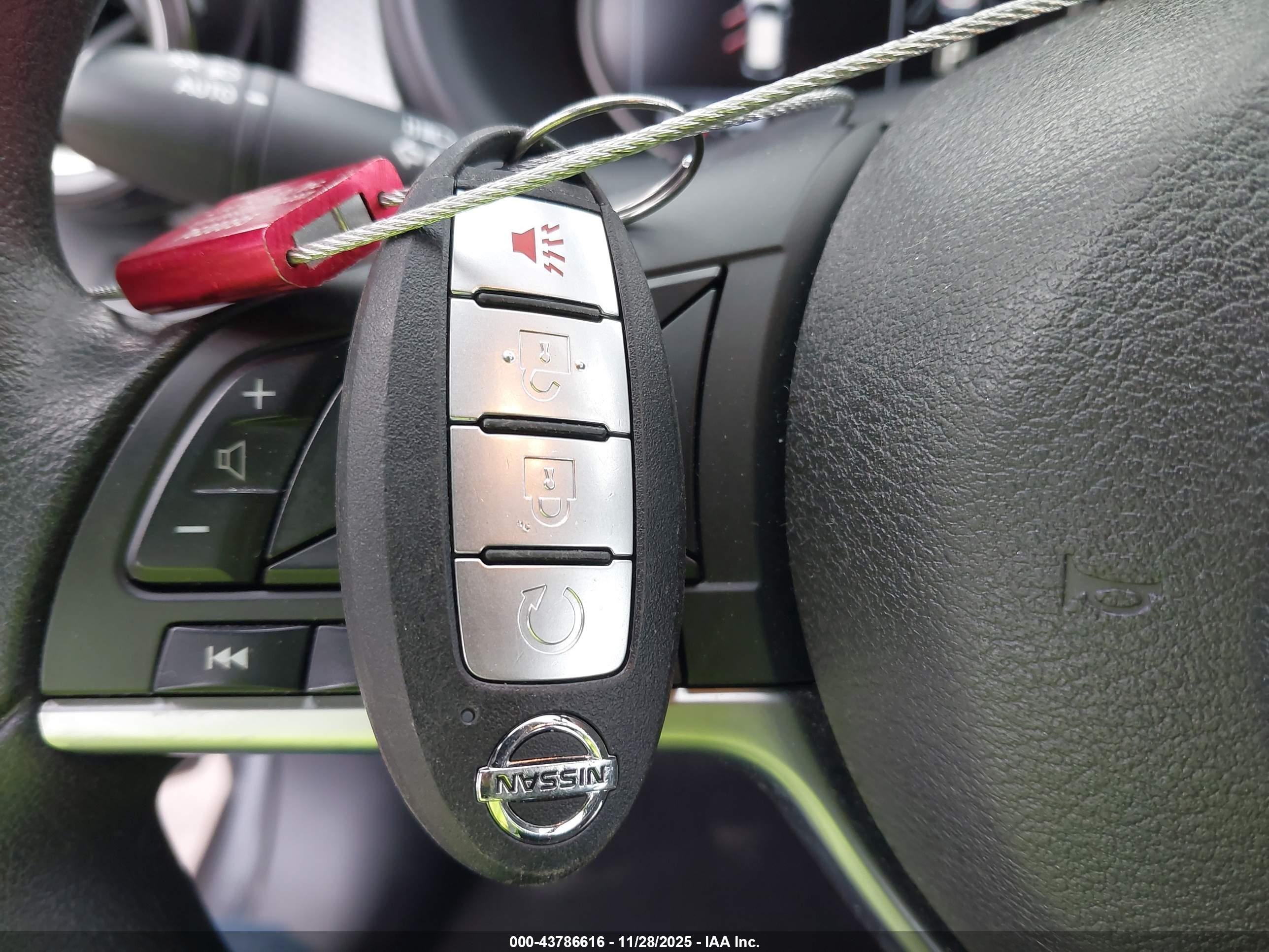 NISSAN KICKS image 11