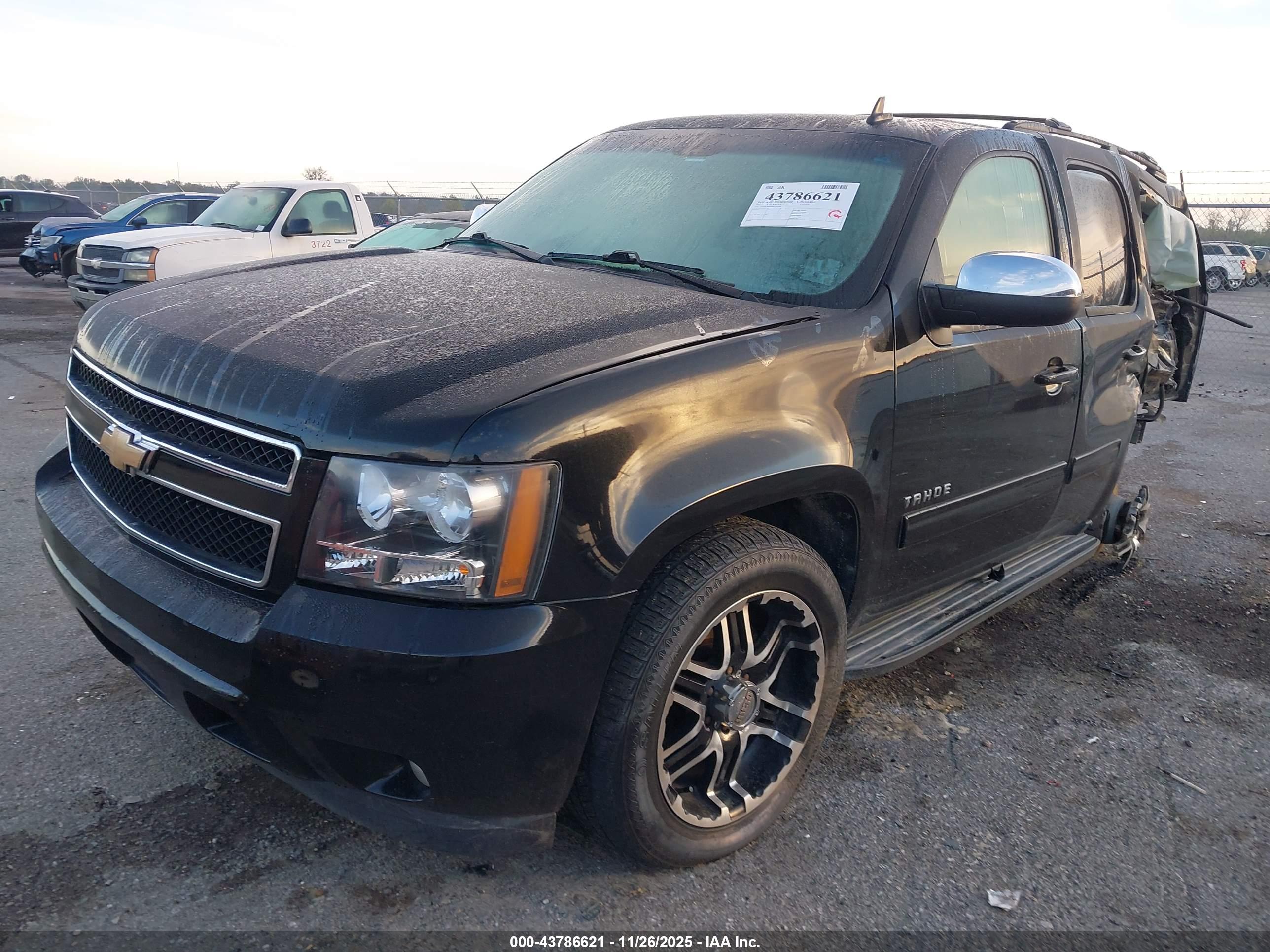 CHEVROLET TAHOE image 2