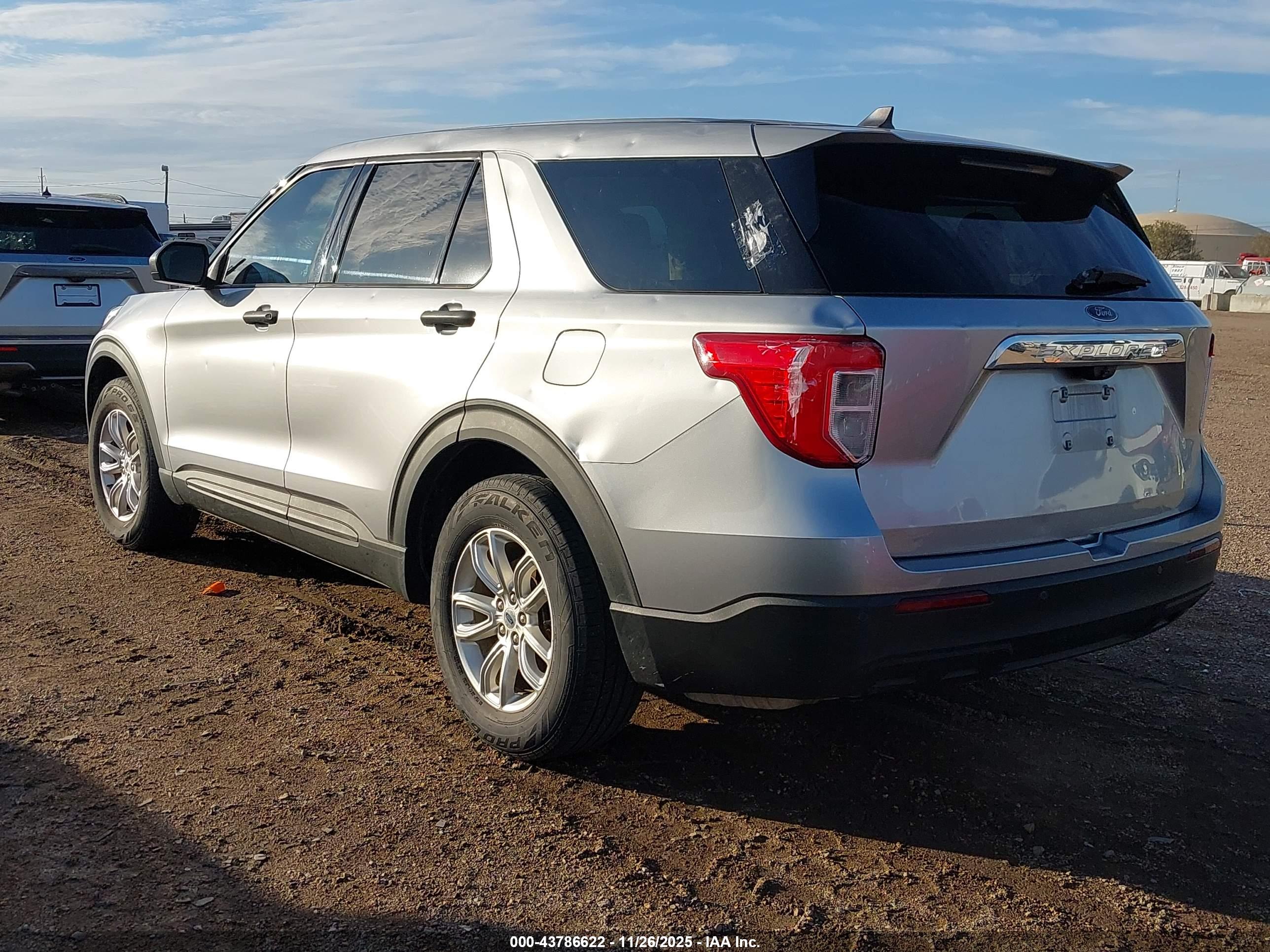 FORD EXPLORER image 3