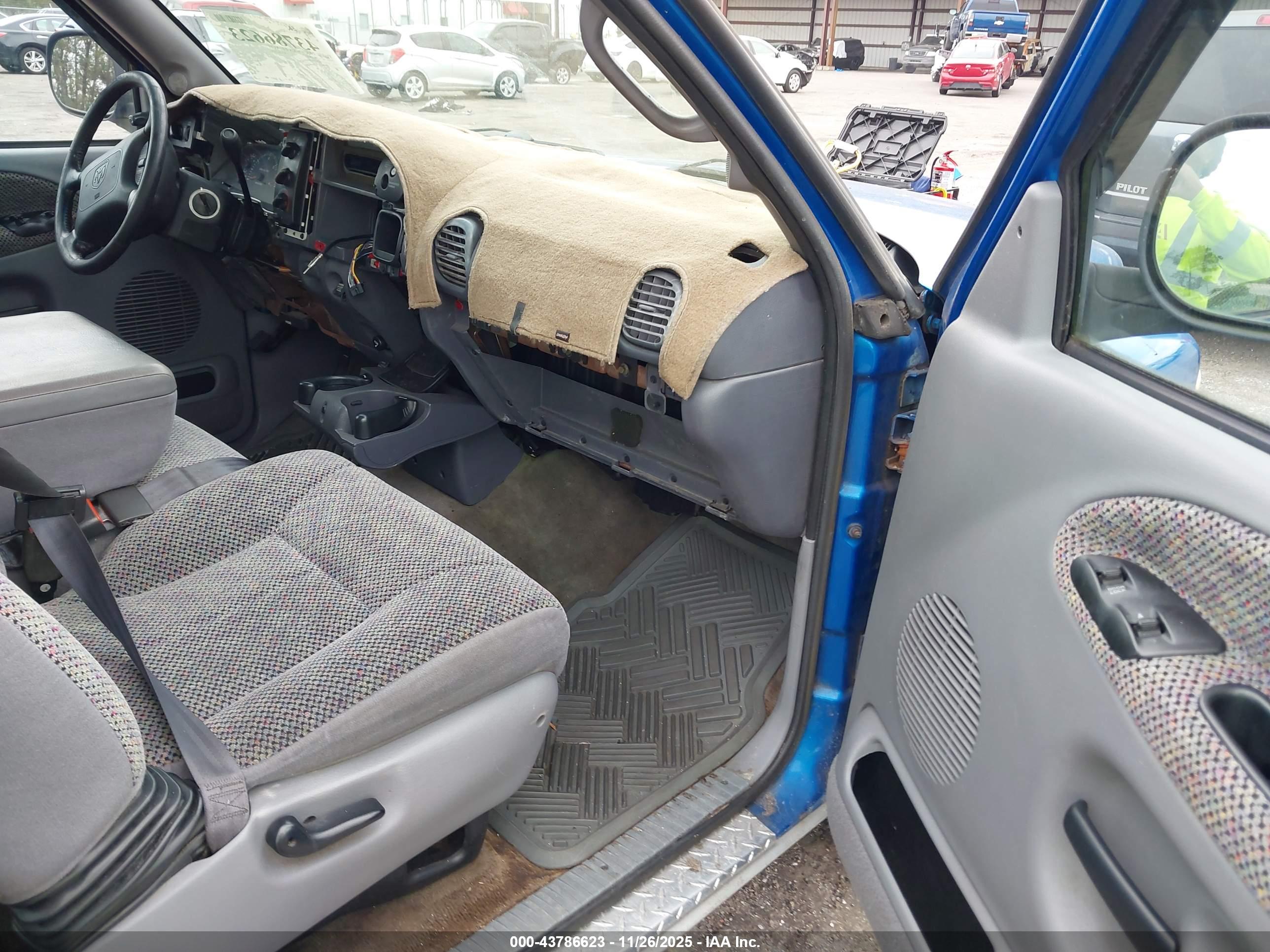 DODGE RAM image 5